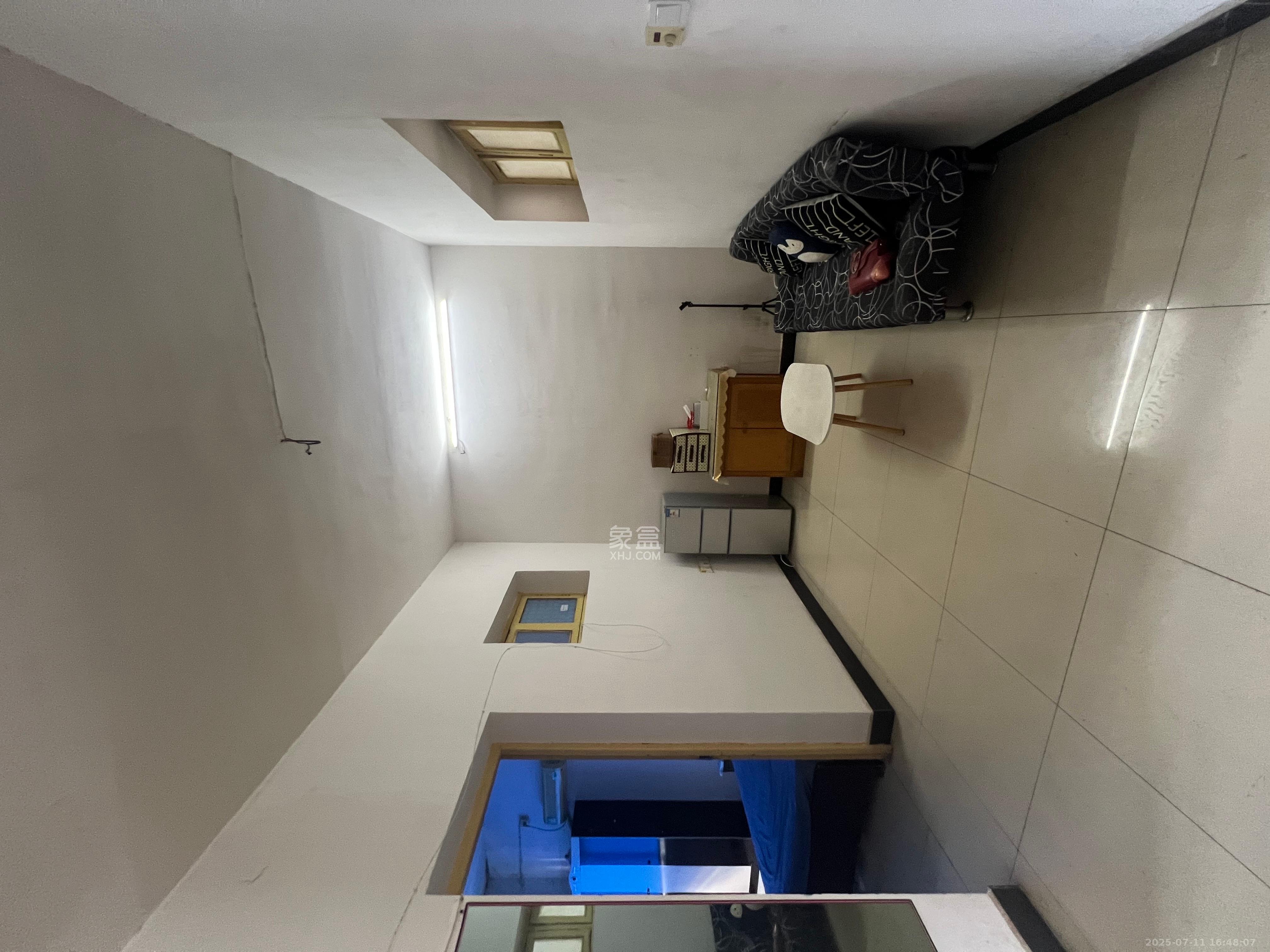 下工商银行宿舍  2室1厅1卫    1400.0元/月 下工商银行宿舍  2室1厅1卫    1400.0元/月室内图1