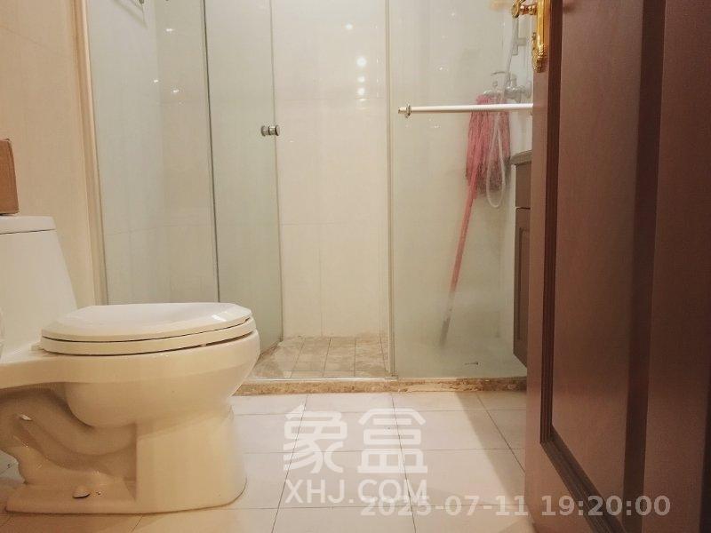 恒大华府  2室1厅1卫    2000.0元/月 恒大华府  2室1厅1卫    2000.0元/月室内图