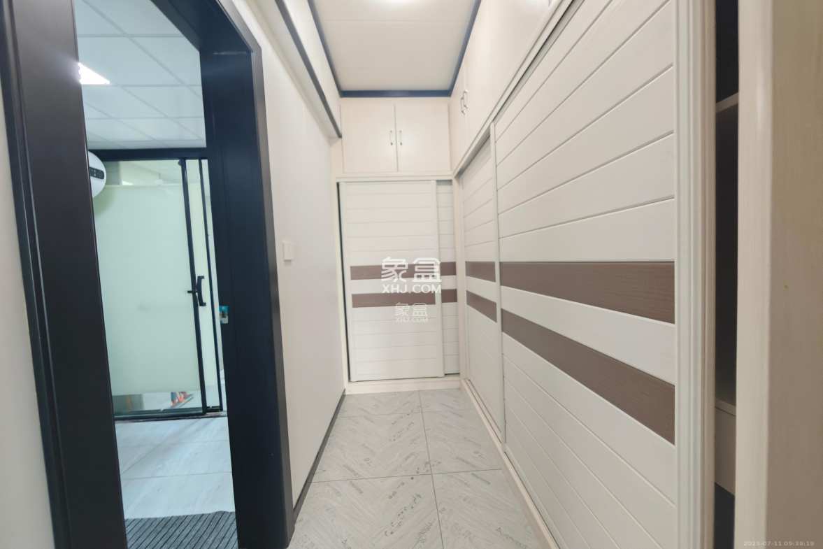 美来美城市广场  4室2厅2卫    2300.0元/月 美来美城市广场  4室2厅2卫    2300.0元/月室内图