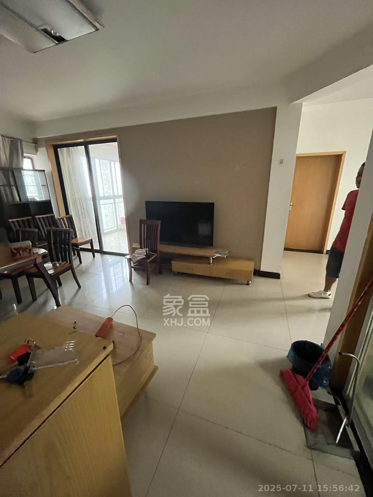 钱隆学府一、二期 3室2厅1卫 2000.0元/月 钱隆学府一、二期 3室2厅1卫 2000.0元/月室内图