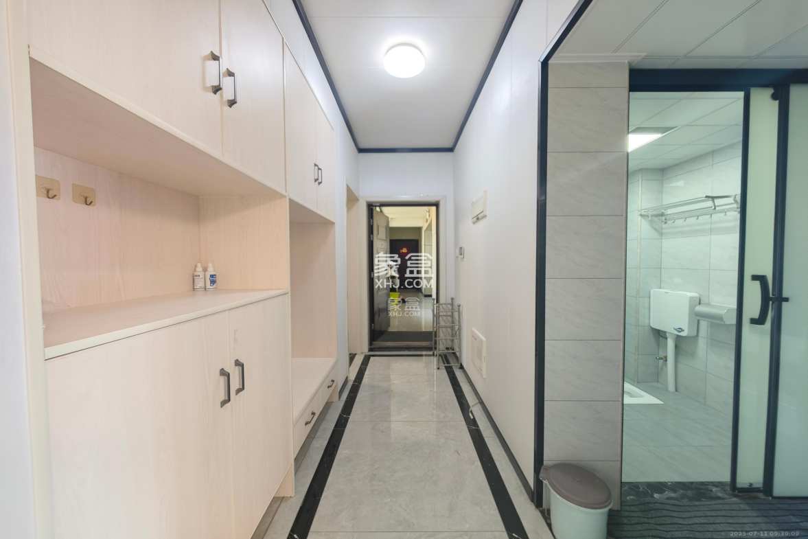 美来美城市广场  4室2厅2卫    2300.0元/月 美来美城市广场  4室2厅2卫    2300.0元/月室内图