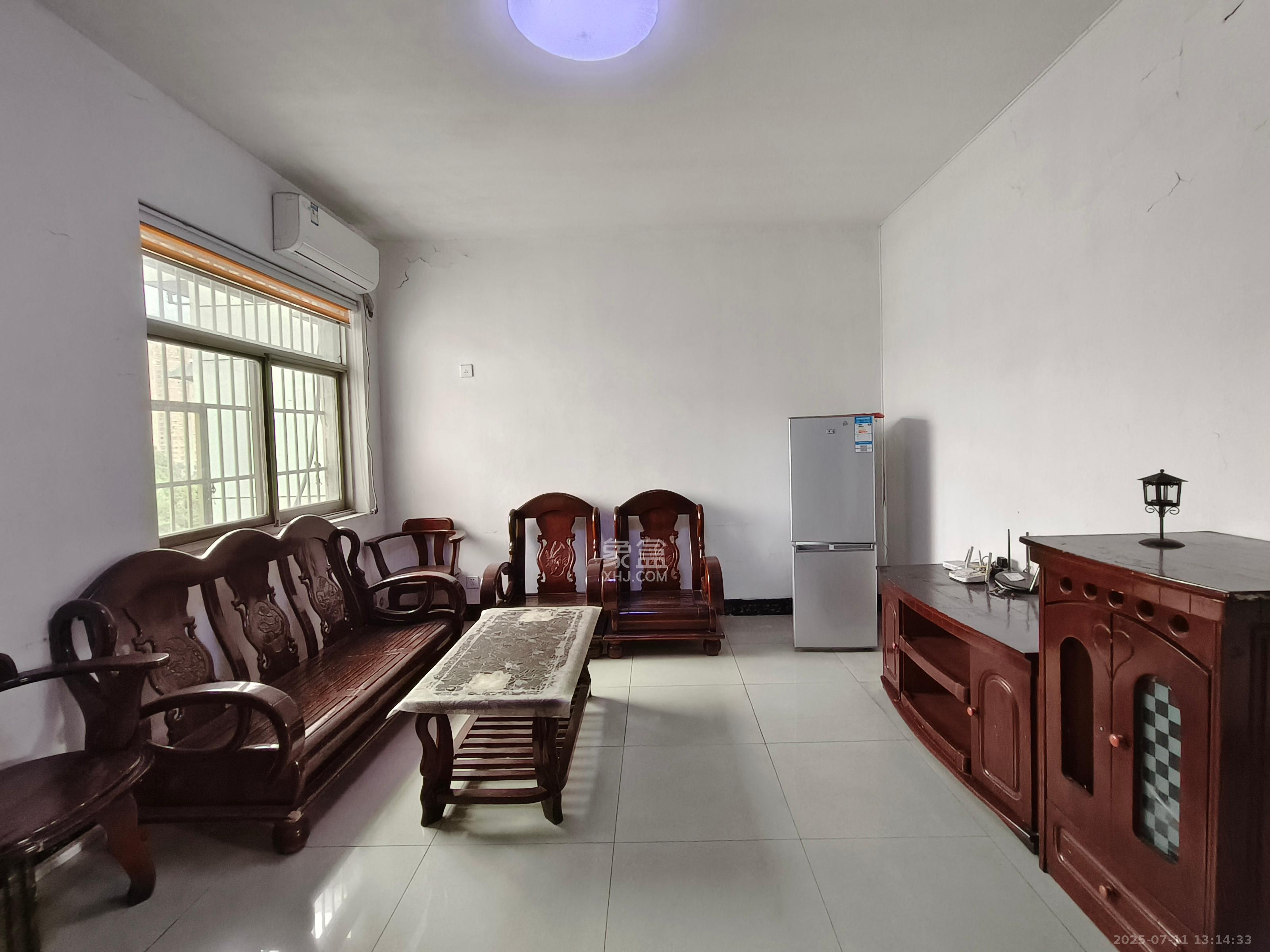 长华小区 1室2厅1卫 1500.0元/月 长华小区 1室2厅1卫 1500.0元/月室内图