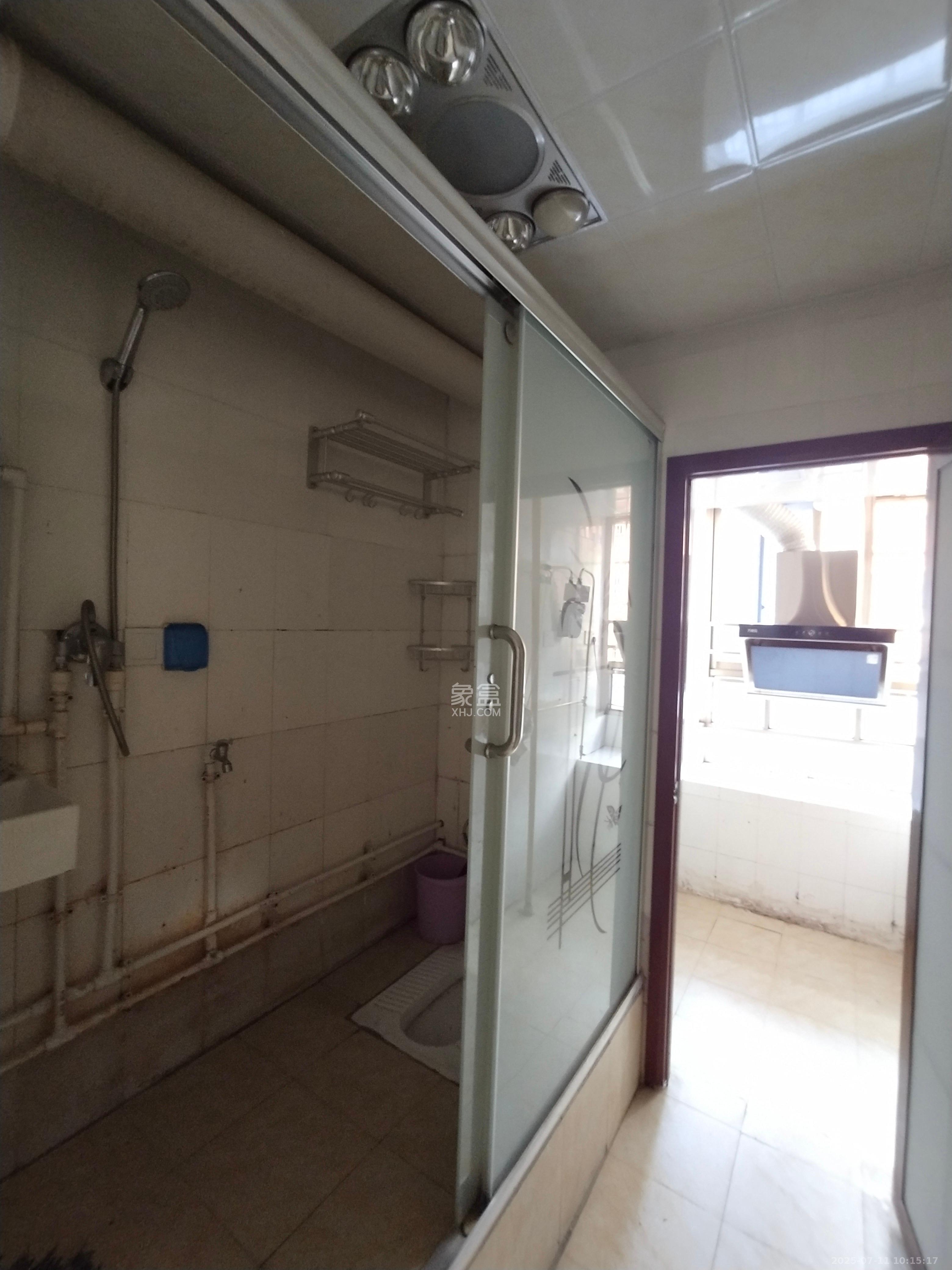 阳明山庄  2室1厅1卫    1700.0元/月 阳明山庄  2室1厅1卫    1700.0元/月室内图