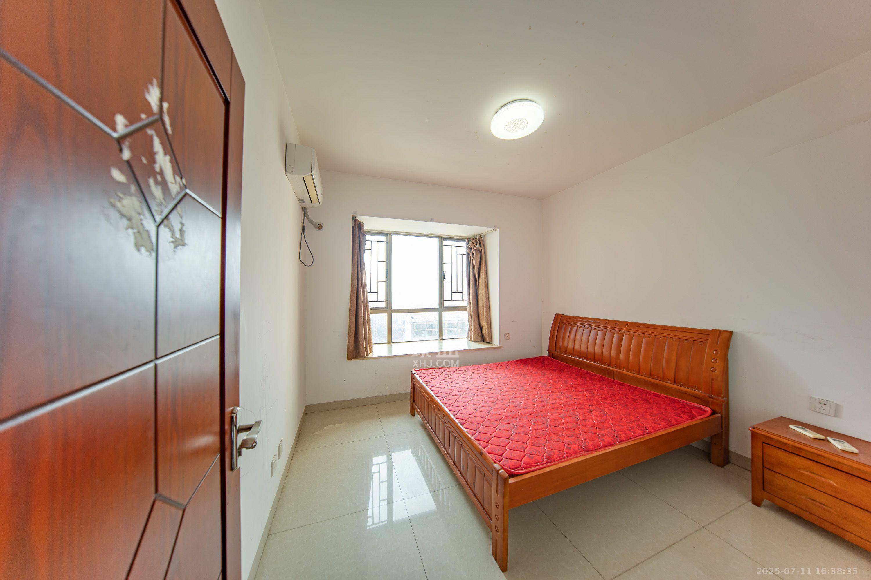 江山帝景雅典 3室2厅1卫 2100.0元/月 江山帝景雅典 3室2厅1卫 2100.0元/月室内图