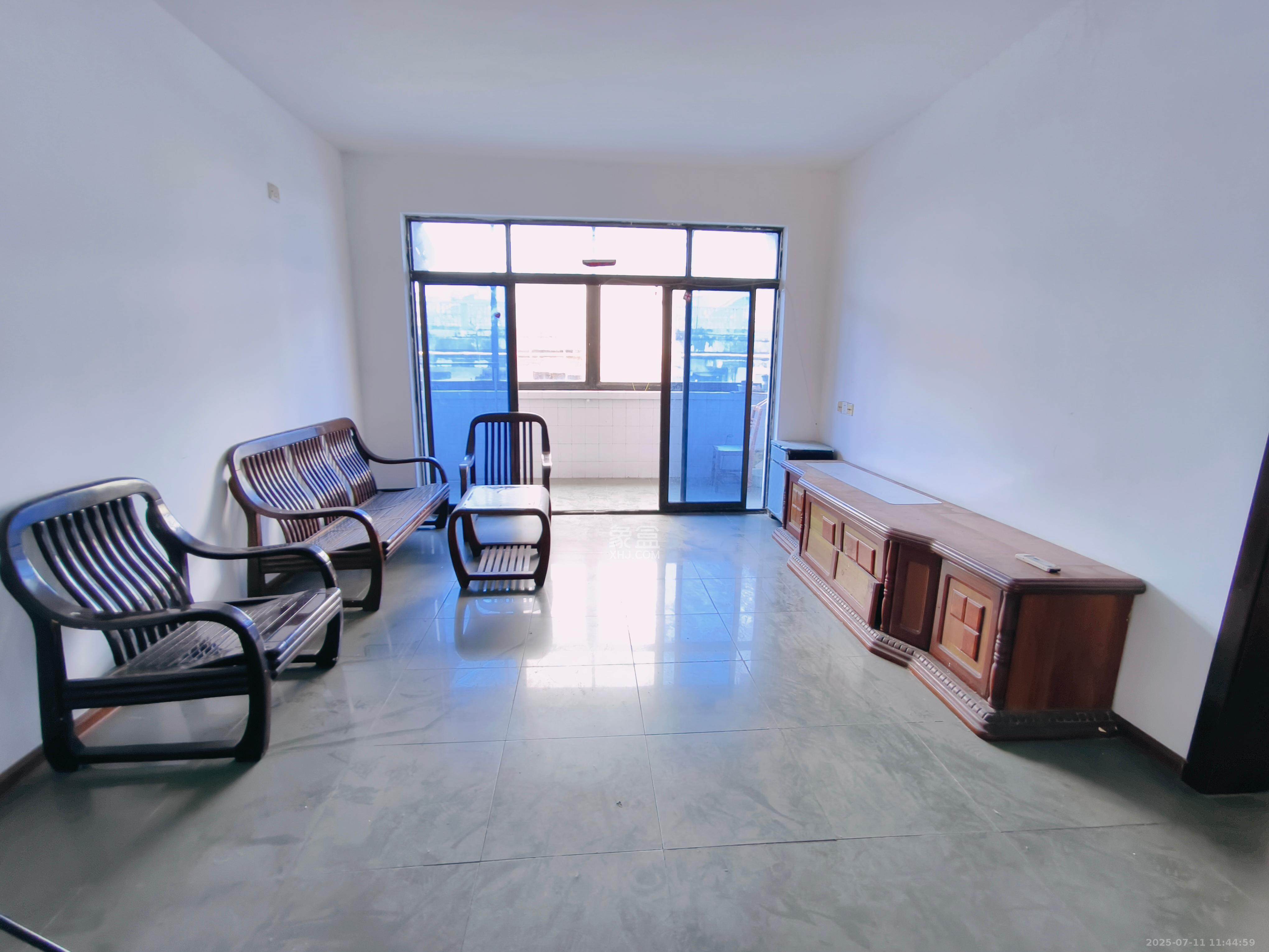 文体宿舍 3室2厅1卫 1600.0元/月 文体宿舍 3室2厅1卫 1600.0元/月室内图