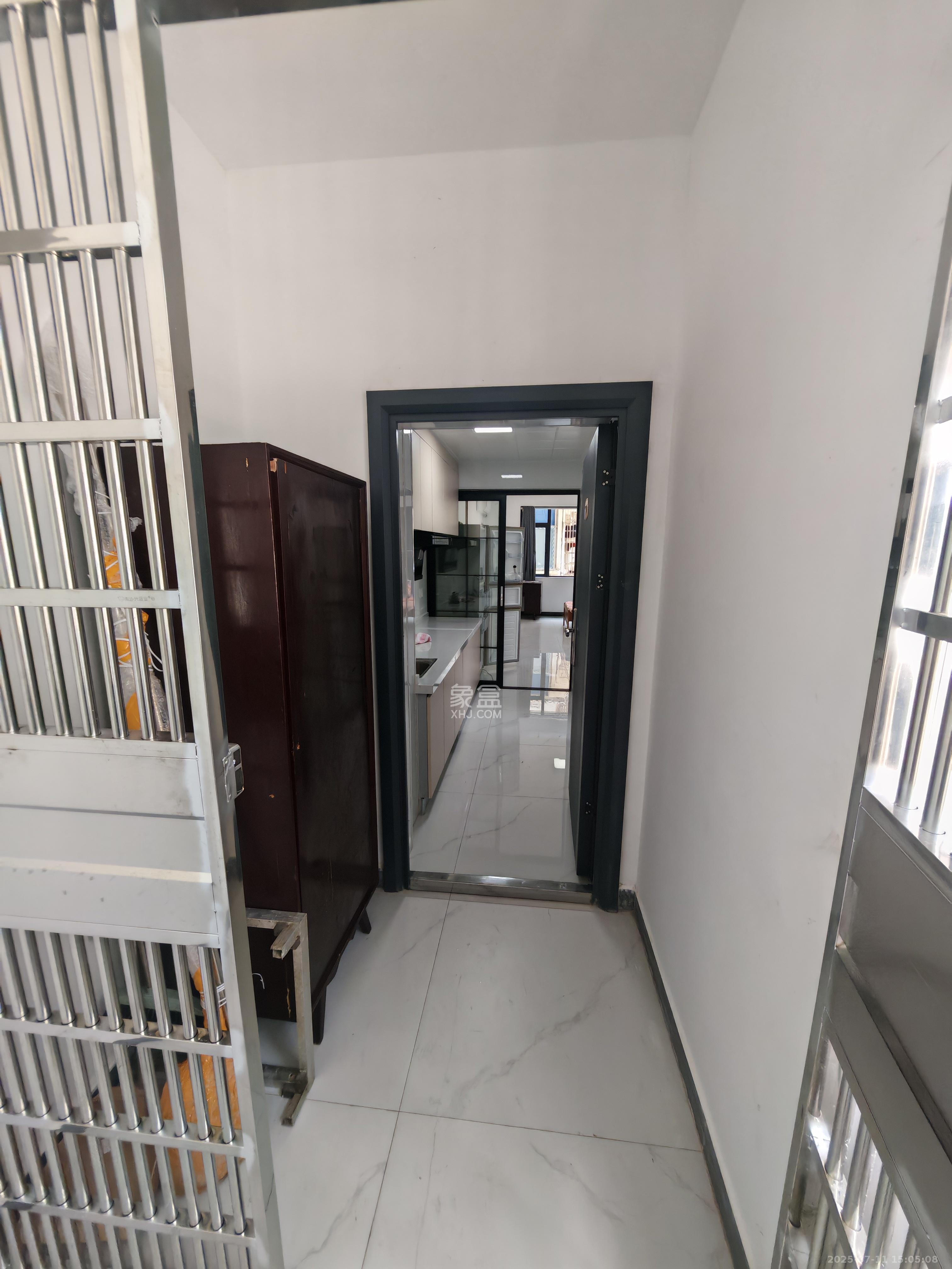 犁头前街36号  1室1厅1卫    1900.0元/月 犁头前街36号  1室1厅1卫    1900.0元/月