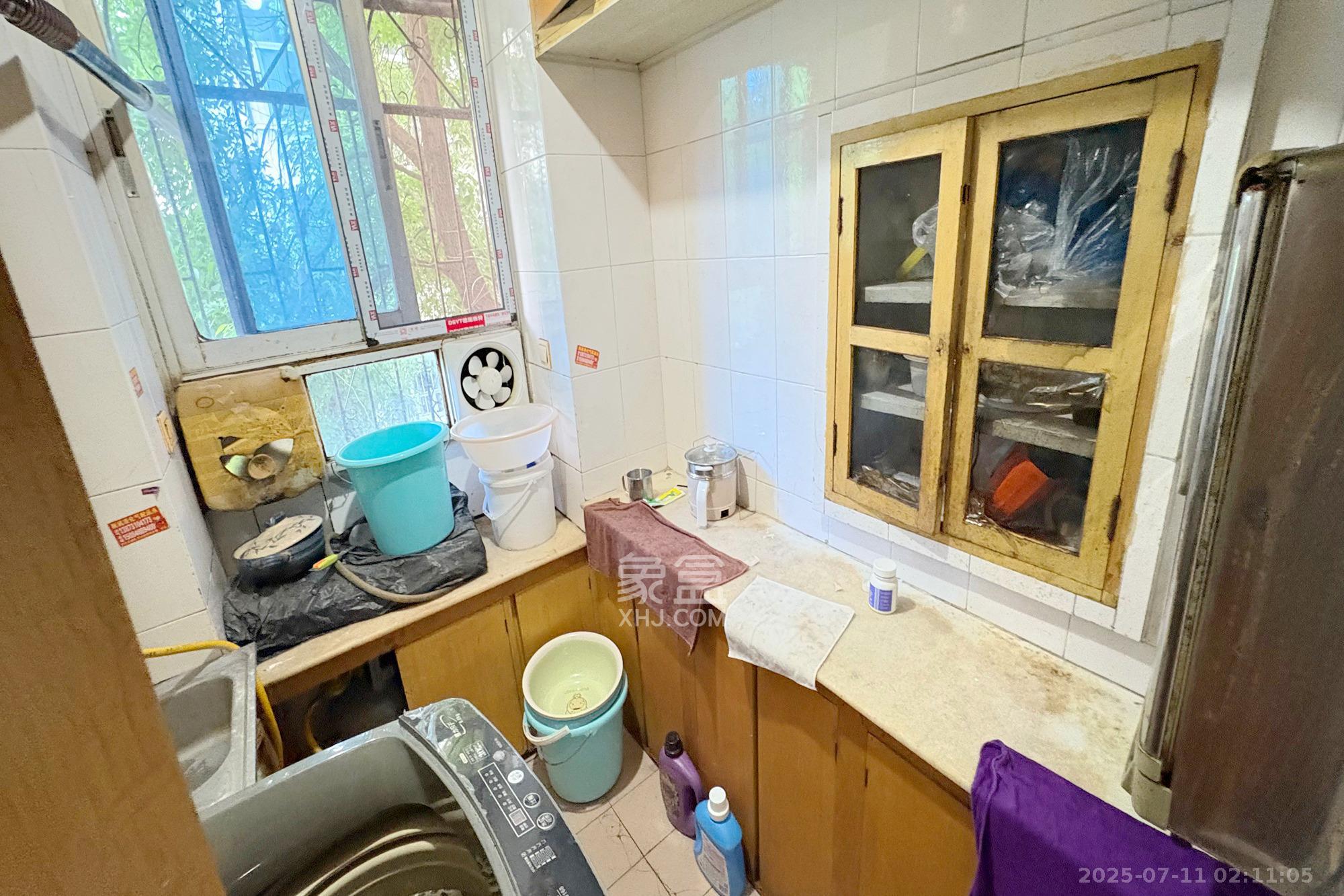 向韶村  2室1厅1卫   38.00万厨房