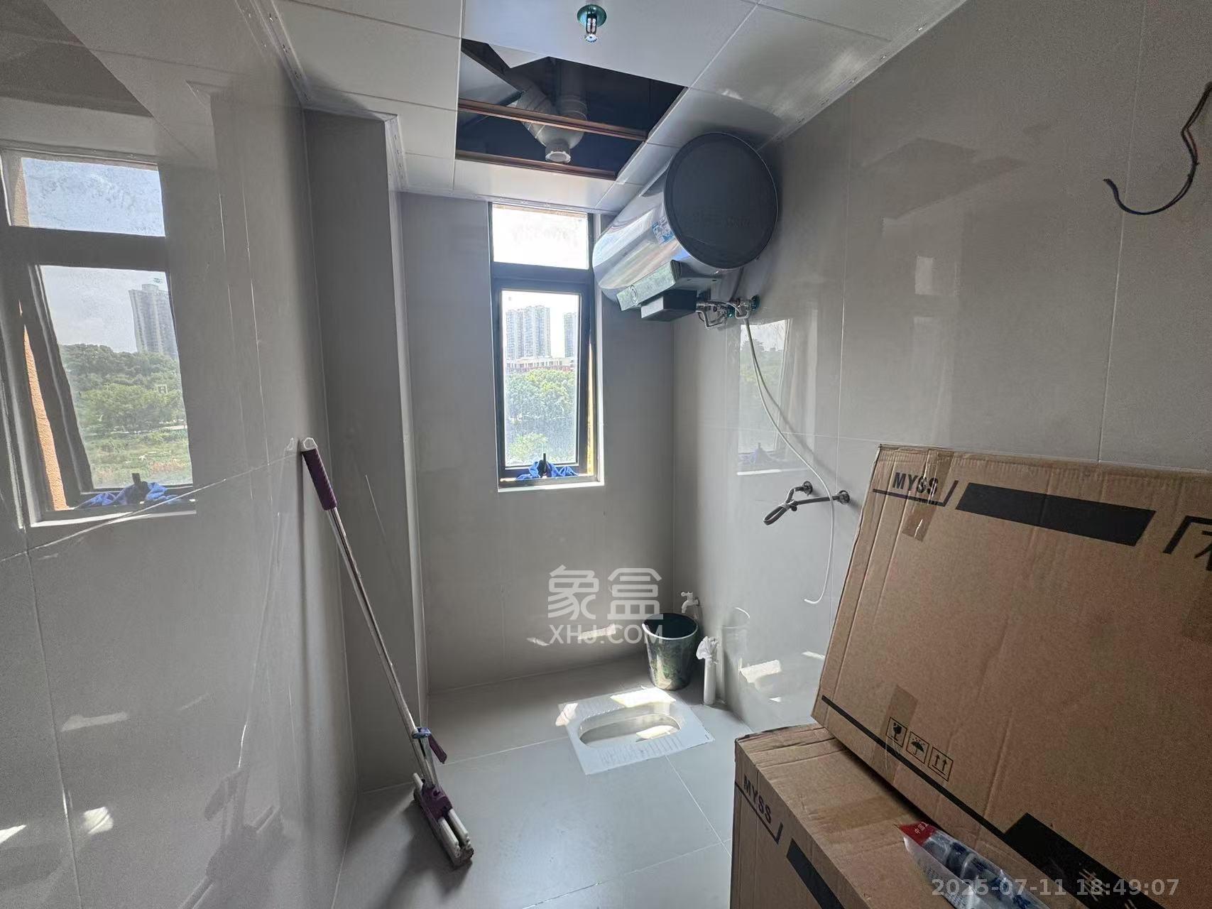 莲馨苑 1室1厅1卫 1600.0元/月 莲馨苑 1室1厅1卫 1600.0元/月室内图