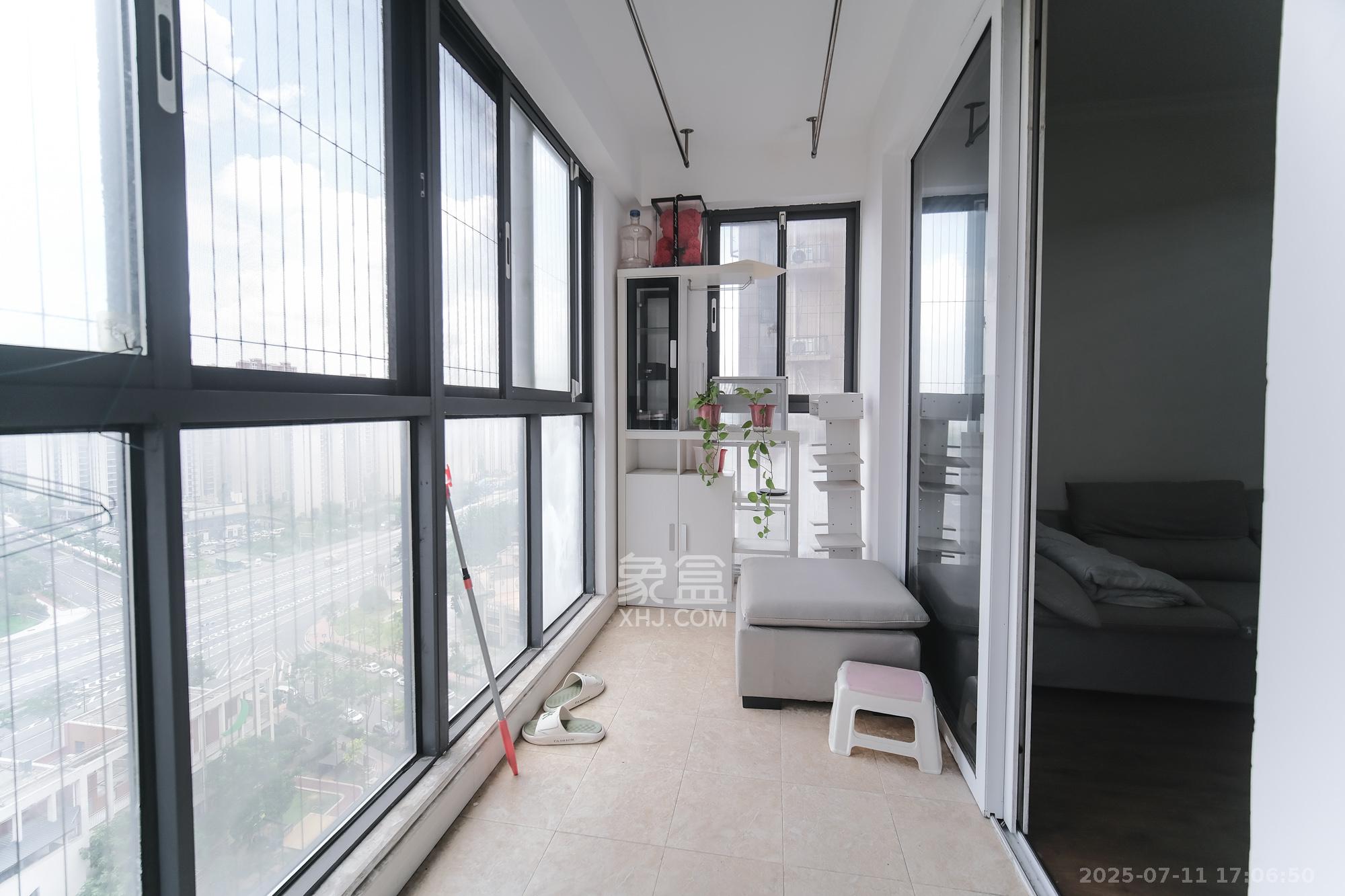 荣盛花语城  2室2厅1卫    55.0万 荣盛花语城  2室2厅1卫    55.0万阳台