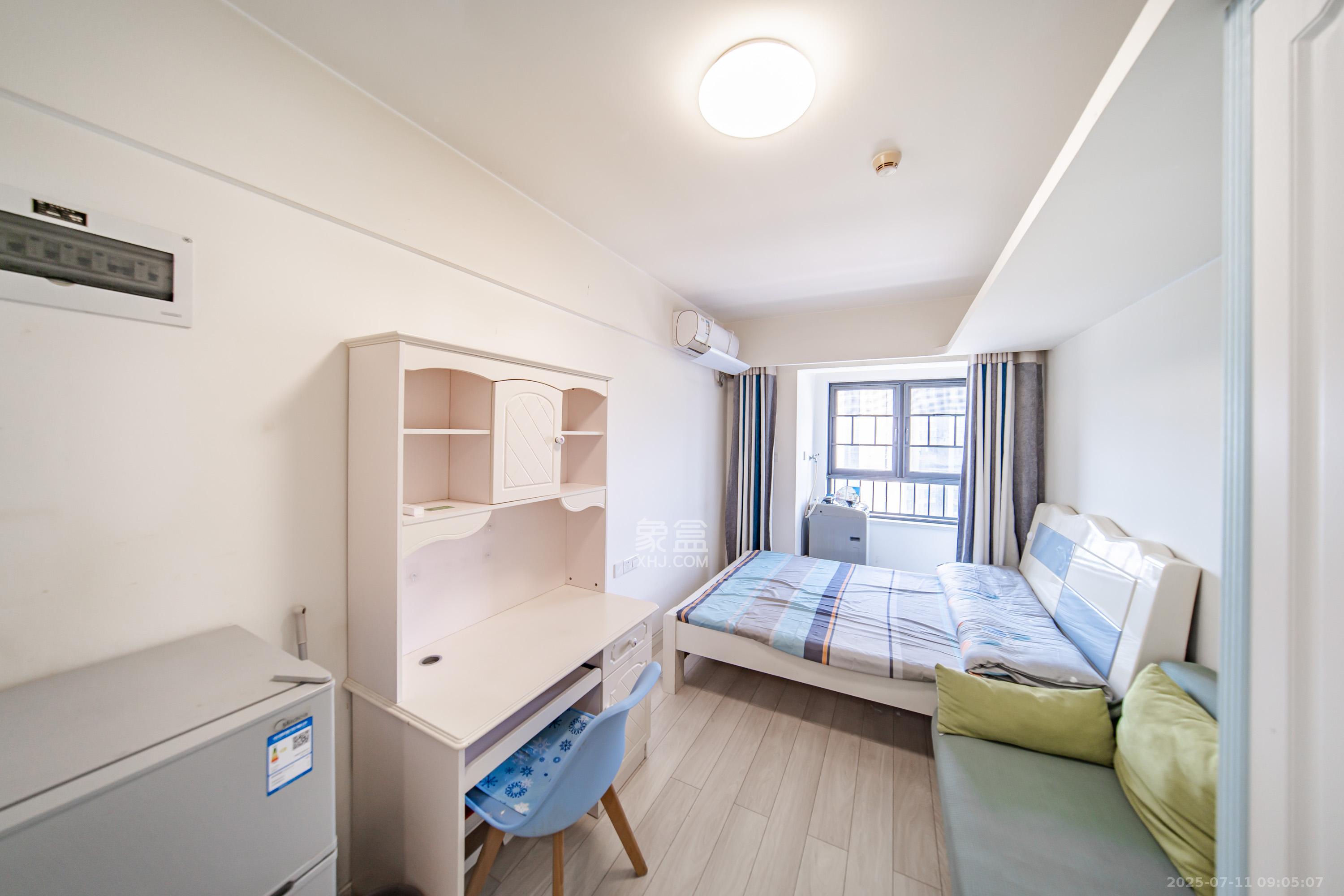 万科金域缇香 1室1厅1卫 1300.0元/月 万科金域缇香 1室1厅1卫 1300.0元/月室内图