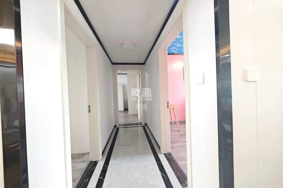 美来美城市广场  4室2厅2卫    2300.0元/月 美来美城市广场  4室2厅2卫    2300.0元/月室内图