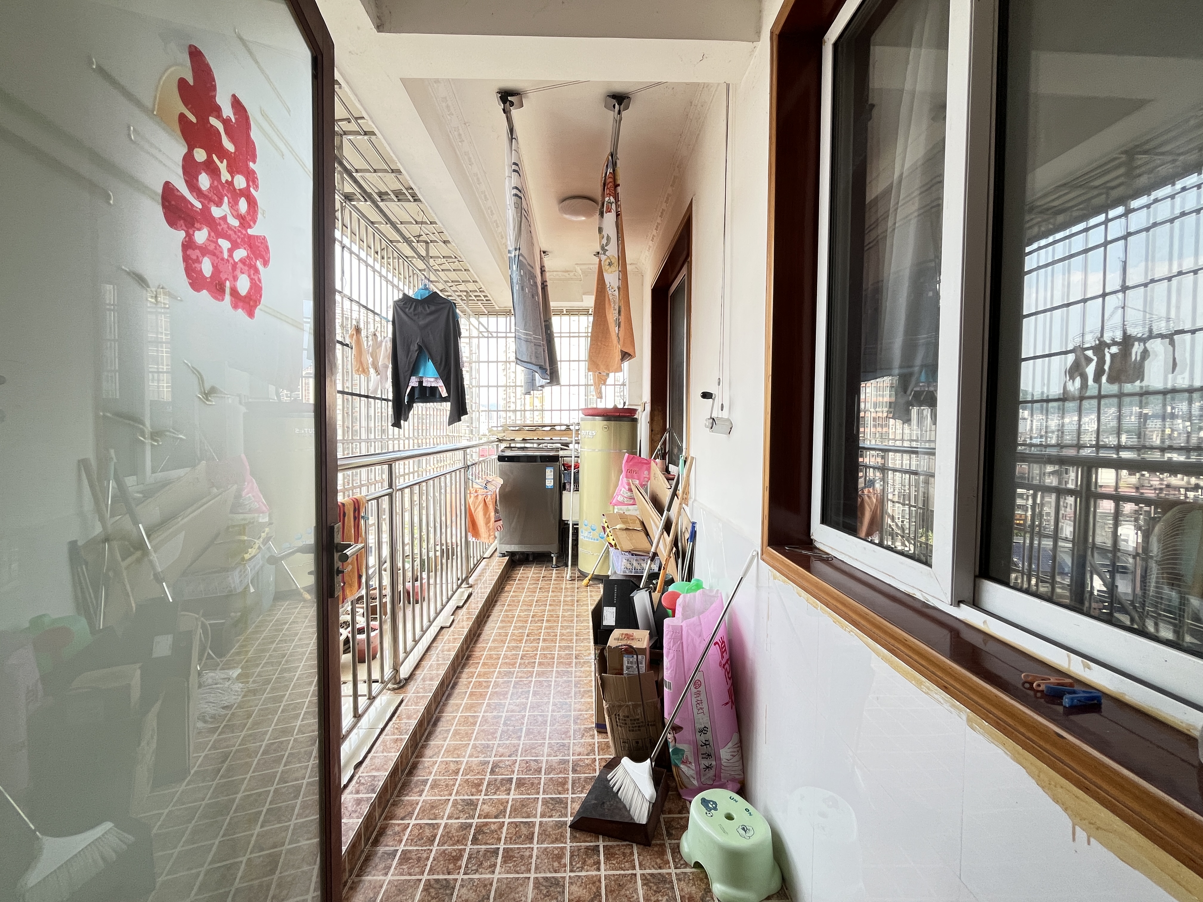 旺角佳园  4室2厅2卫   85.80万客厅
