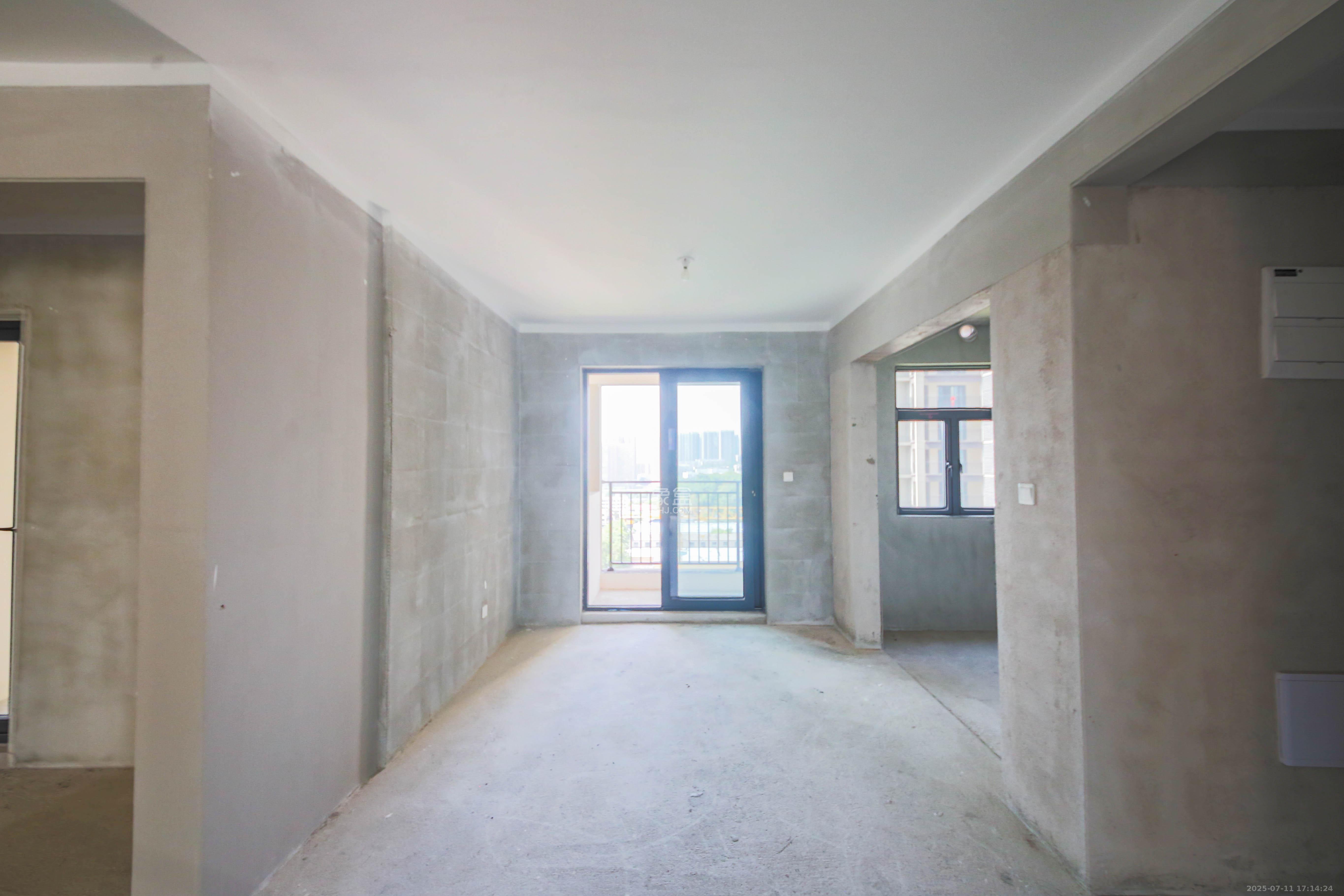 中建钰和城 4室2厅2卫 185.00万 中建钰和城 4室2厅2卫 185.00万客厅