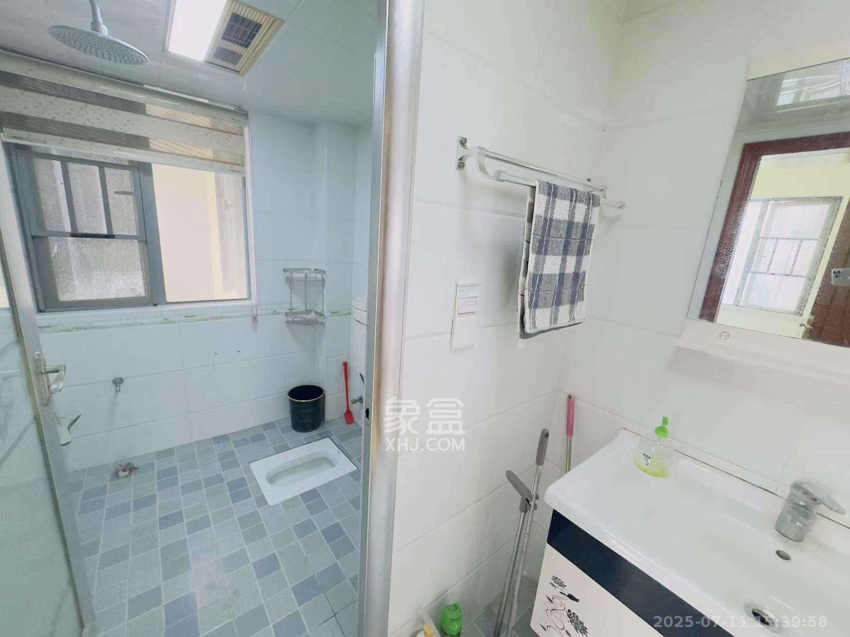 潇湘奥林匹克花园  3室2厅1卫   2500.00元/月室内图