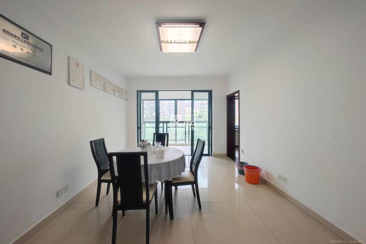 华盛世纪新城 4室2厅2卫 155.0万 华盛世纪新城 4室2厅2卫 155.0万其他