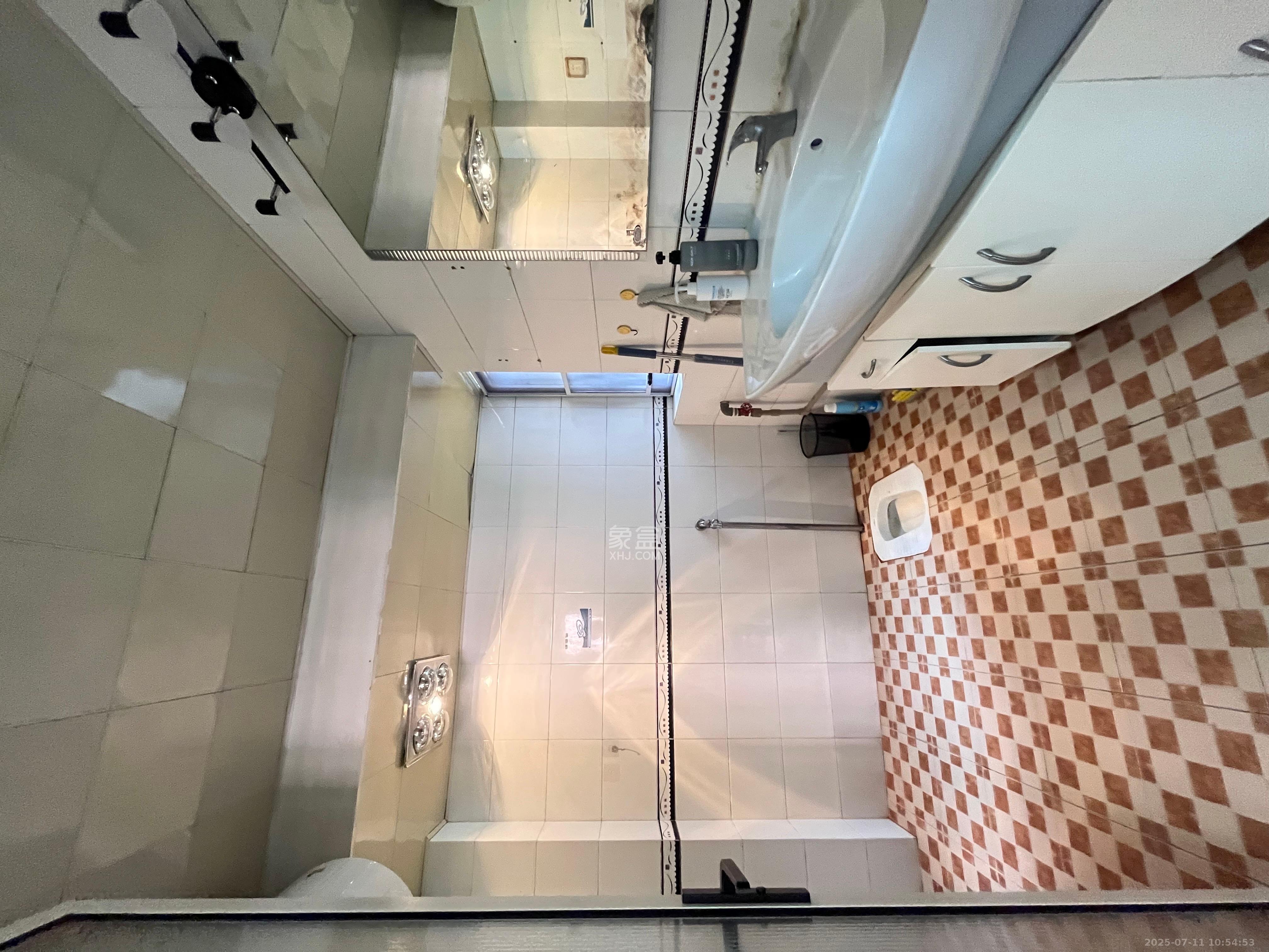 南湖嘉园 3室2厅2卫 3000.0元/月 南湖嘉园 3室2厅2卫 3000.0元/月室内图