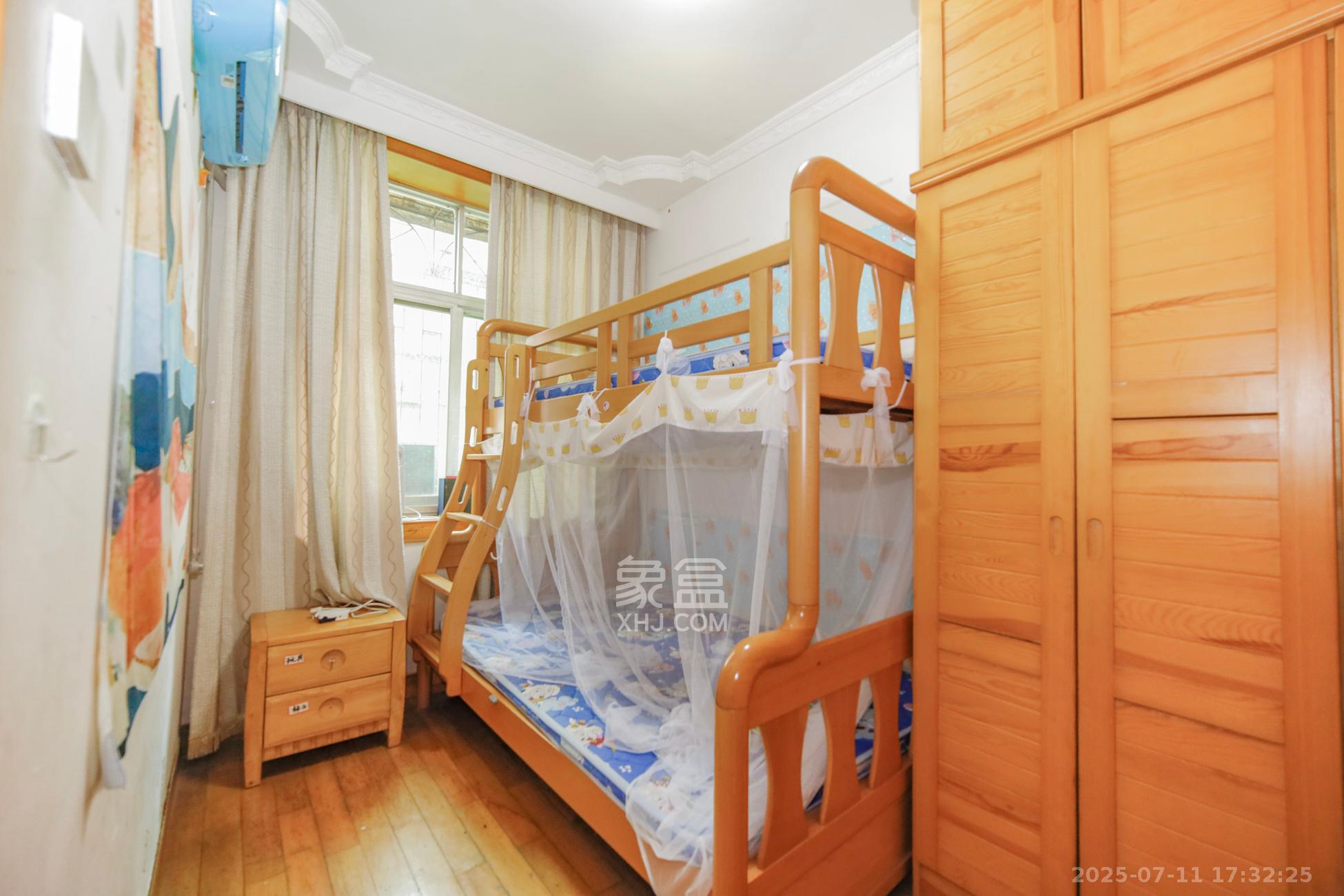 轻工设计院  2室1厅1卫   40.00万卧室