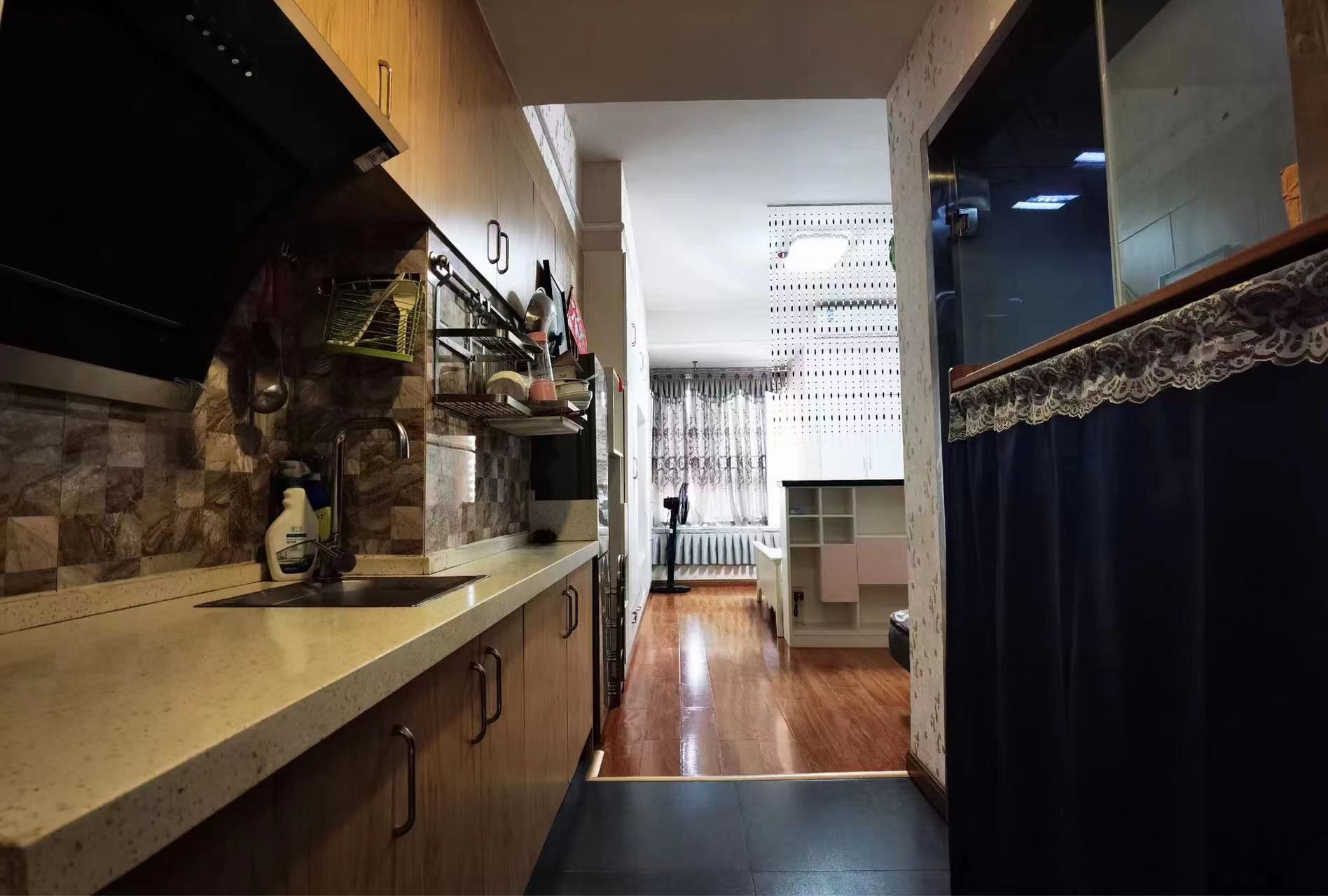 和平路行政公馆  1室0厅0卫    1200.0元/月 和平路行政公馆  1室0厅0卫    1200.0元/月室内图