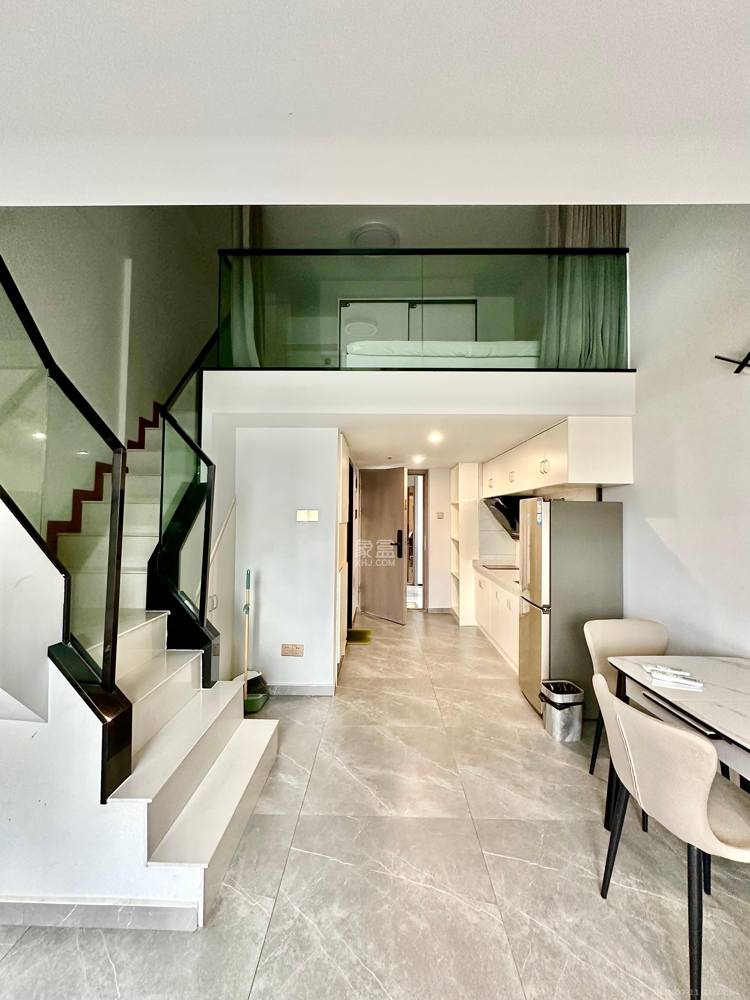 藏珑湖上公馆  2室1厅1卫    2300.0元/月 藏珑湖上公馆  2室1厅1卫    2300.0元/月室内图