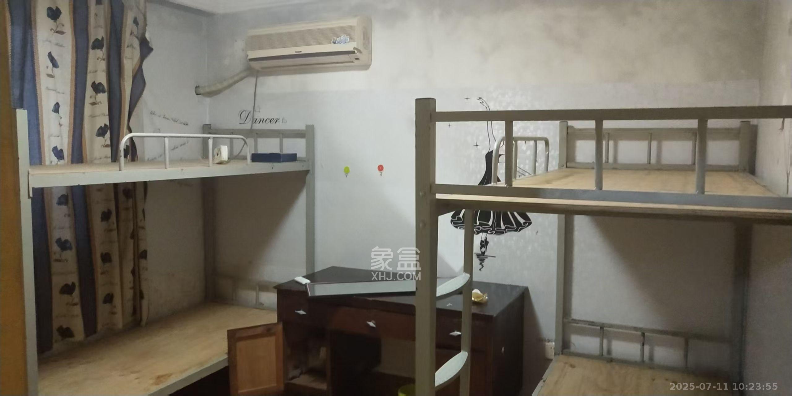 景园小区  3室1厅1卫    2400.0元/月 景园小区  3室1厅1卫    2400.0元/月室内图