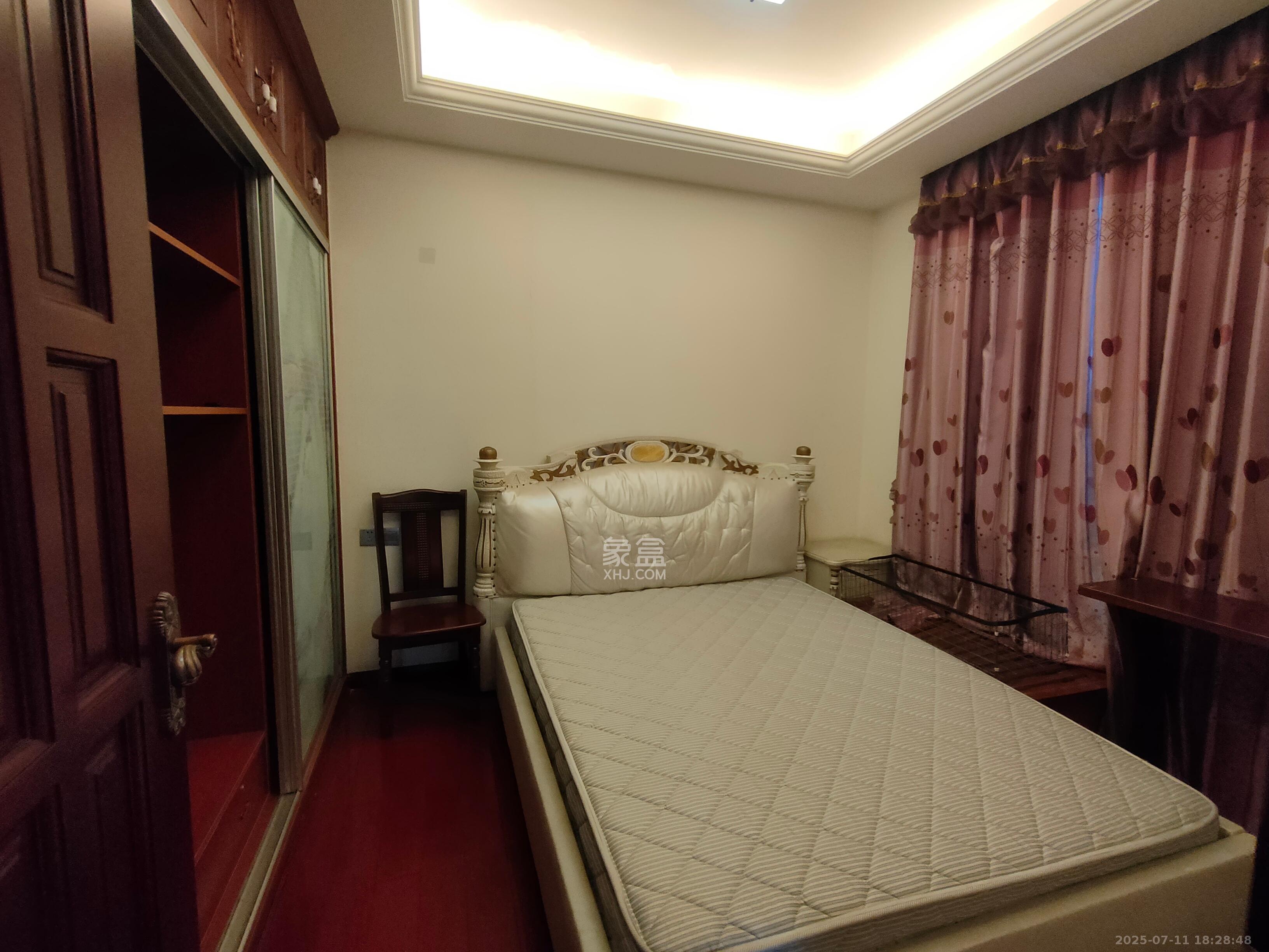 江河双水湾 3室2厅1卫 2700.0元/月 江河双水湾 3室2厅1卫 2700.0元/月室内图