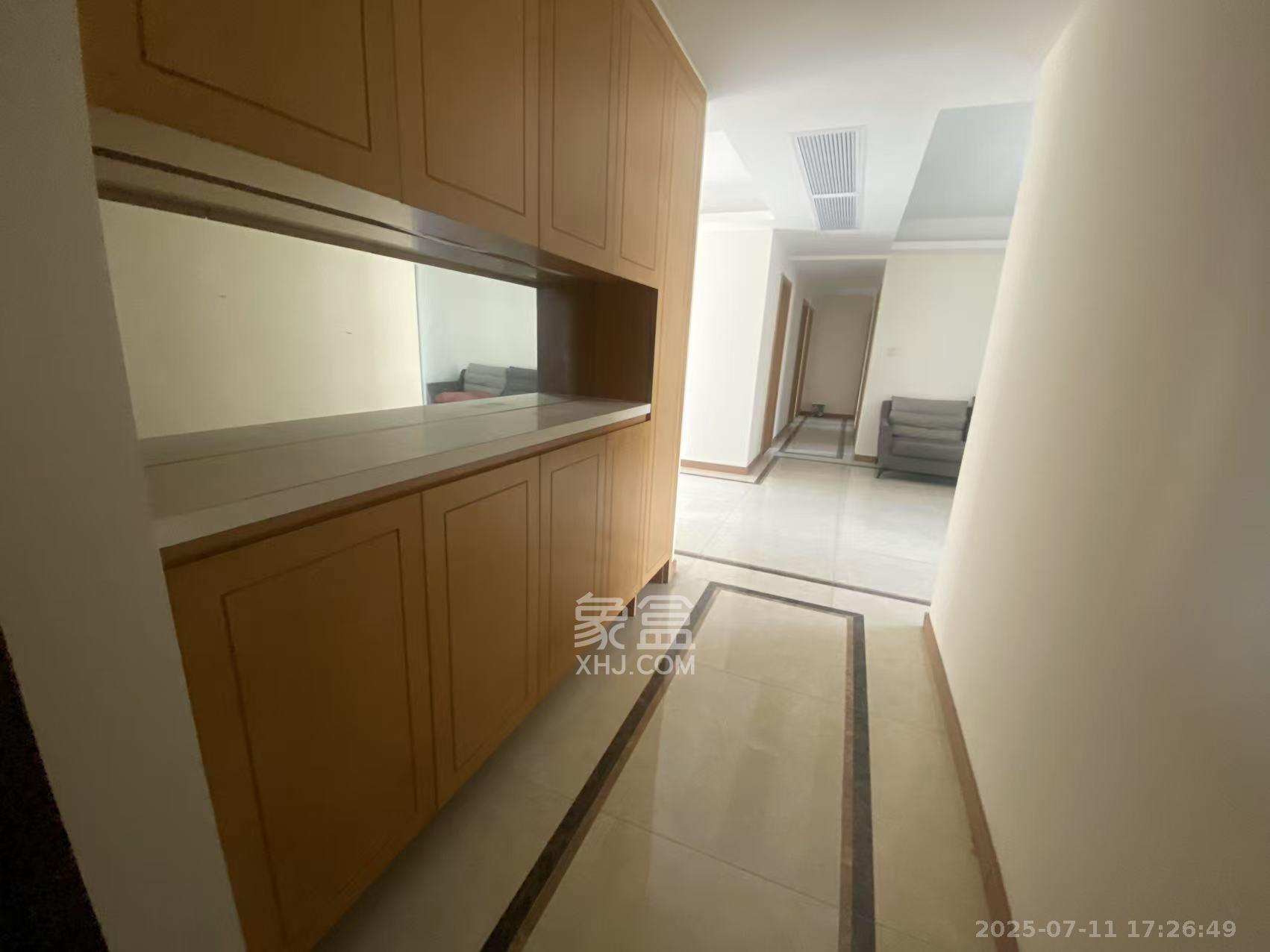 中建璟和城  4室2厅2卫   3200.00元/月