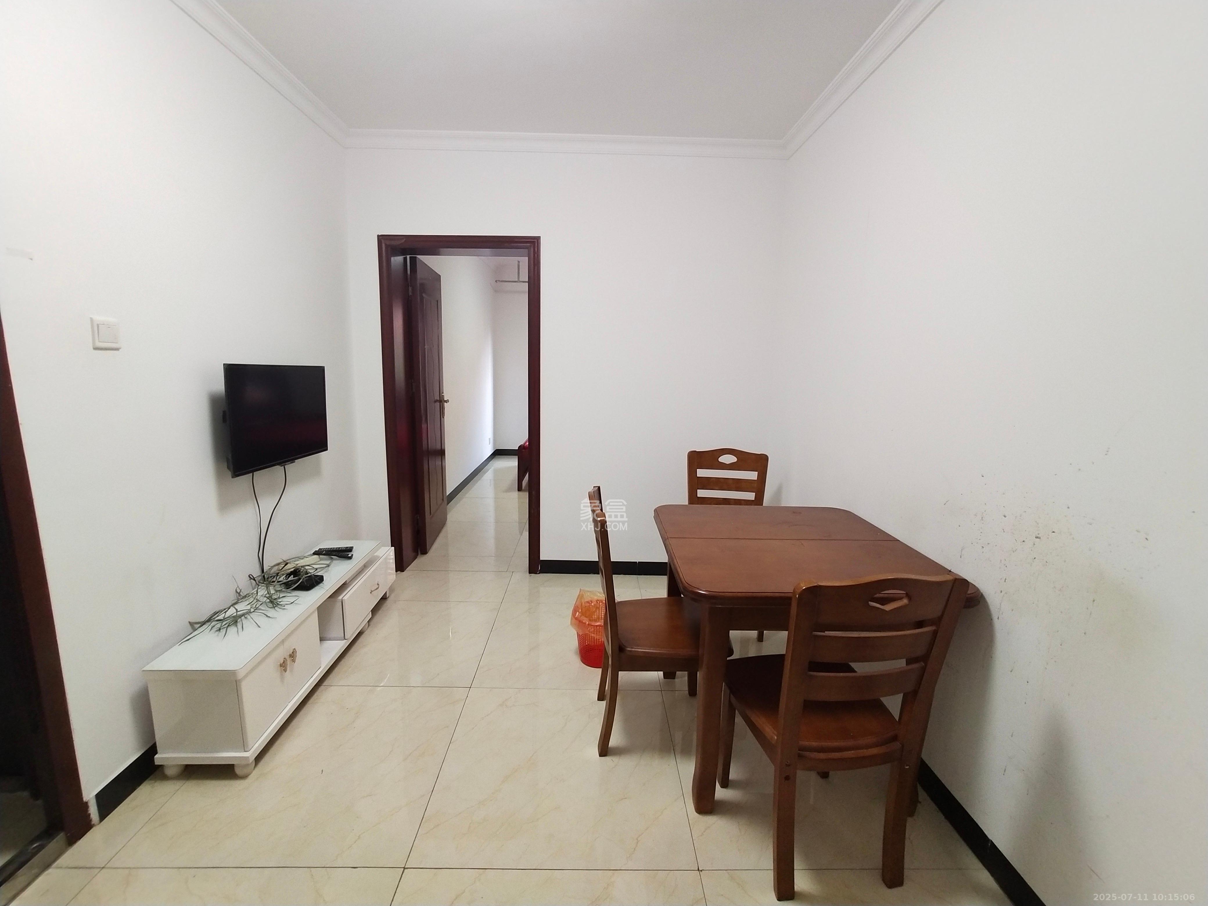 阳明山庄  2室1厅1卫    1700.0元/月 阳明山庄  2室1厅1卫    1700.0元/月室内图