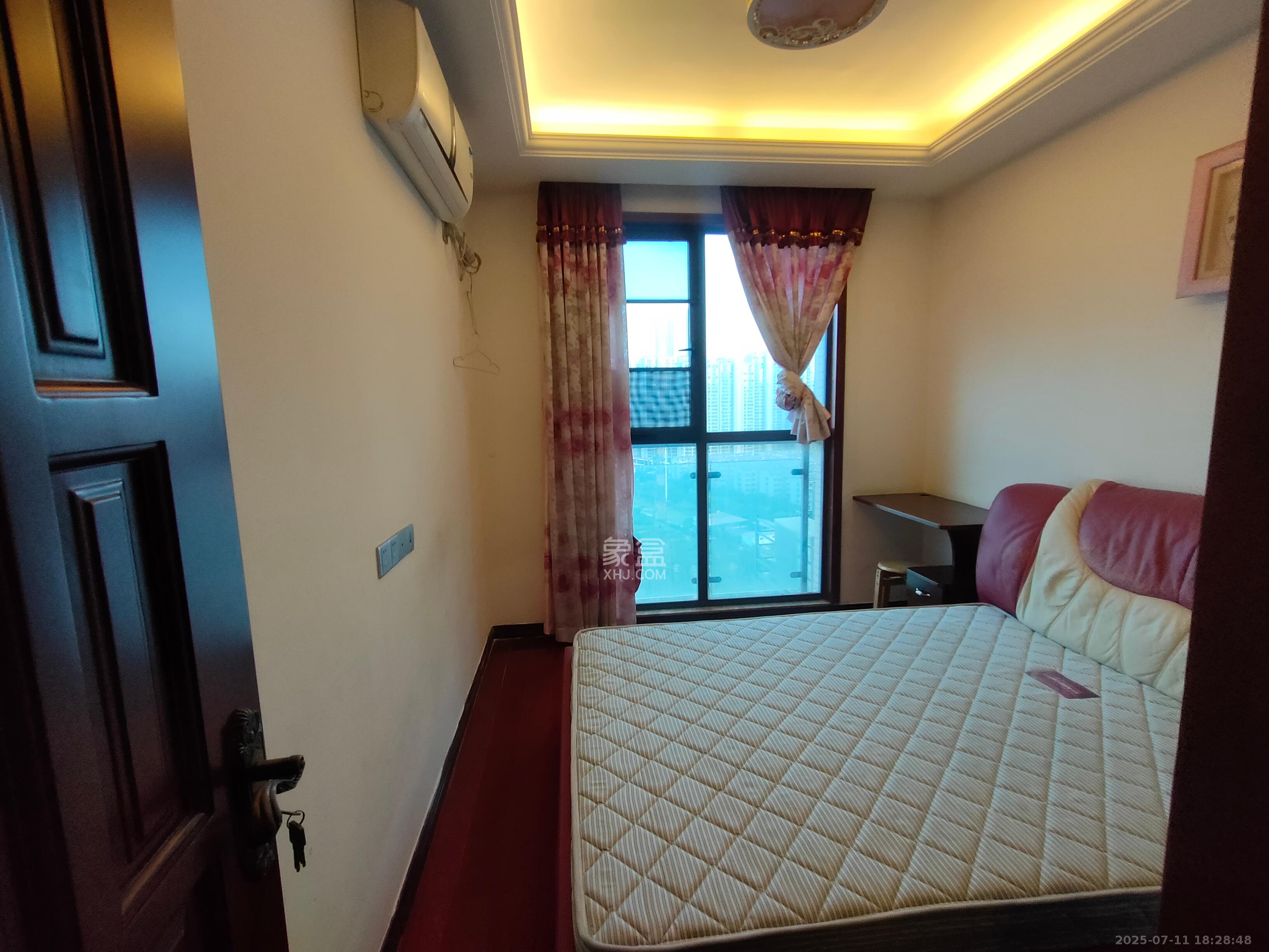 江河双水湾 3室2厅1卫 2700.0元/月 江河双水湾 3室2厅1卫 2700.0元/月室内图