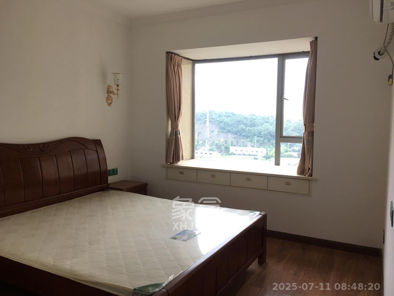 潇湘奥林匹克花园  3室2厅1卫   2800.00元/月室内图
