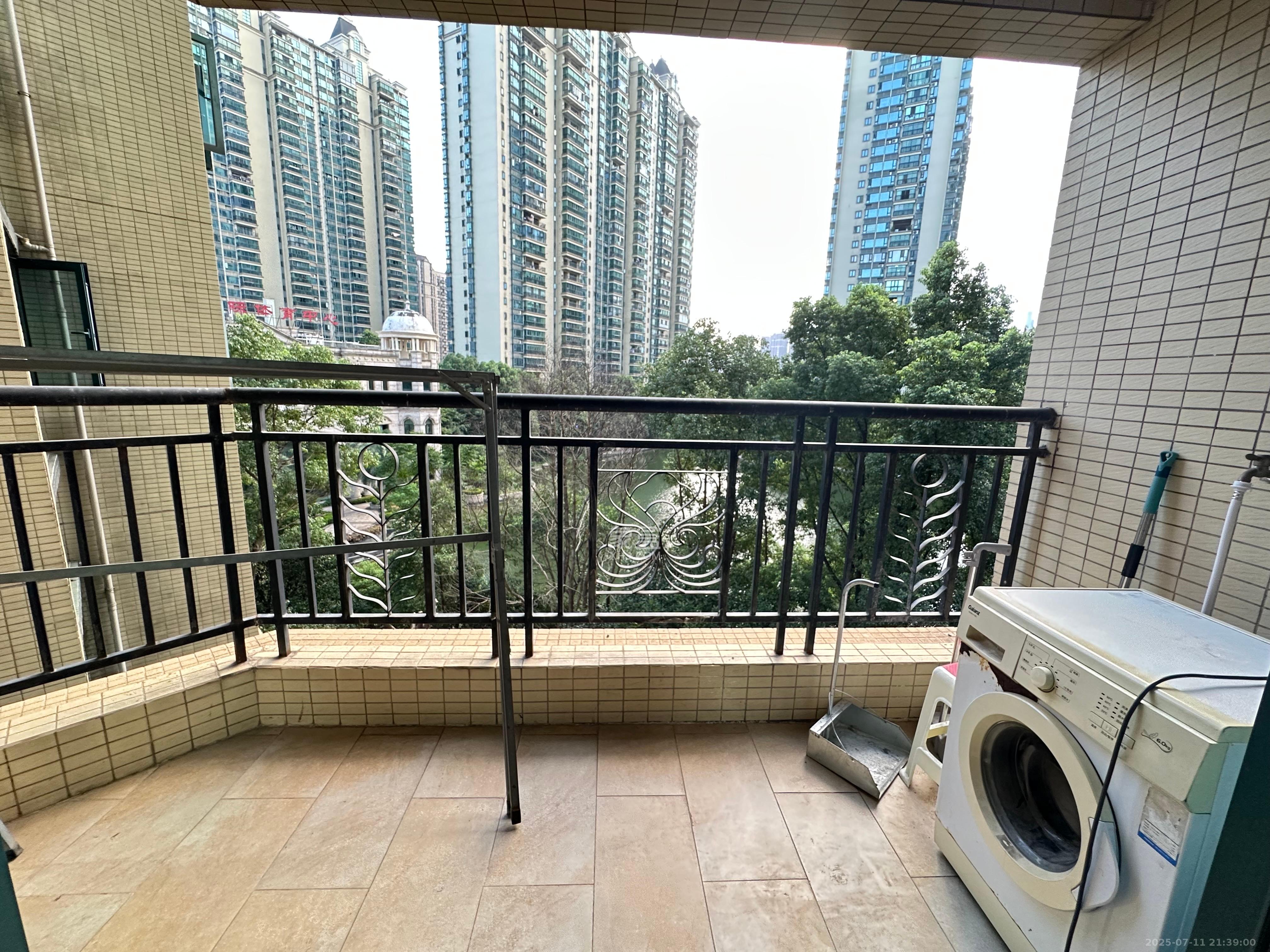 恒大绿洲  2室2厅1卫    1900.0元/月室内图