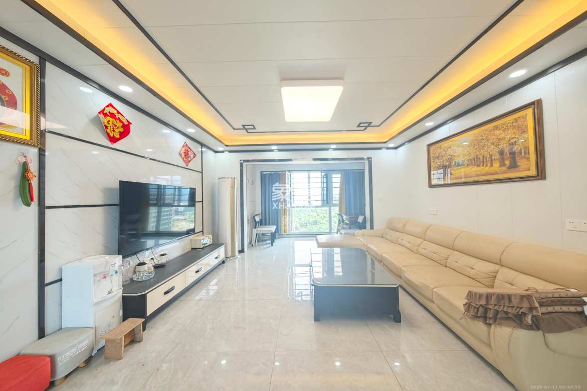 美来美城市广场  4室2厅2卫    2300.0元/月 美来美城市广场  4室2厅2卫    2300.0元/月室内图1