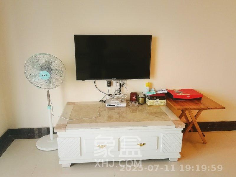 恒大华府  2室1厅1卫    2000.0元/月 恒大华府  2室1厅1卫    2000.0元/月室内图