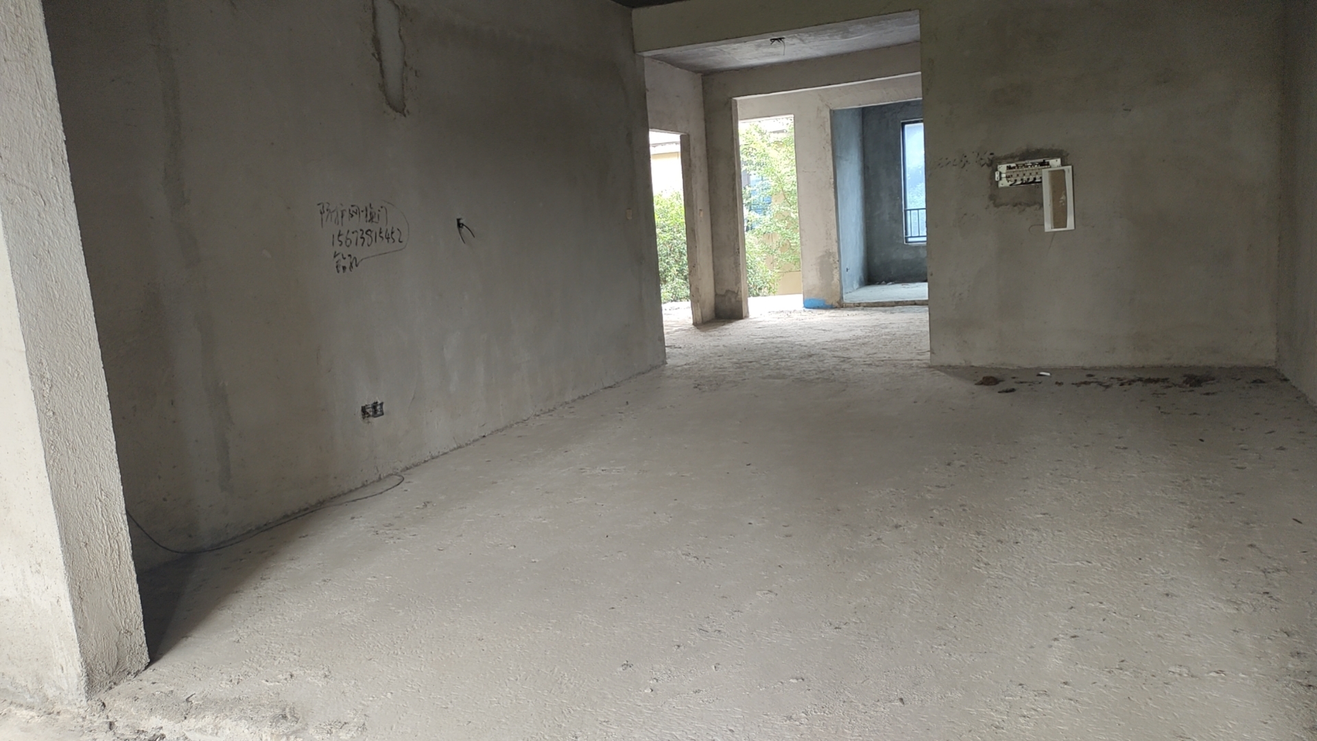 悦江山 4室2厅2卫 105.0万 悦江山 4室2厅2卫 105.0万客厅