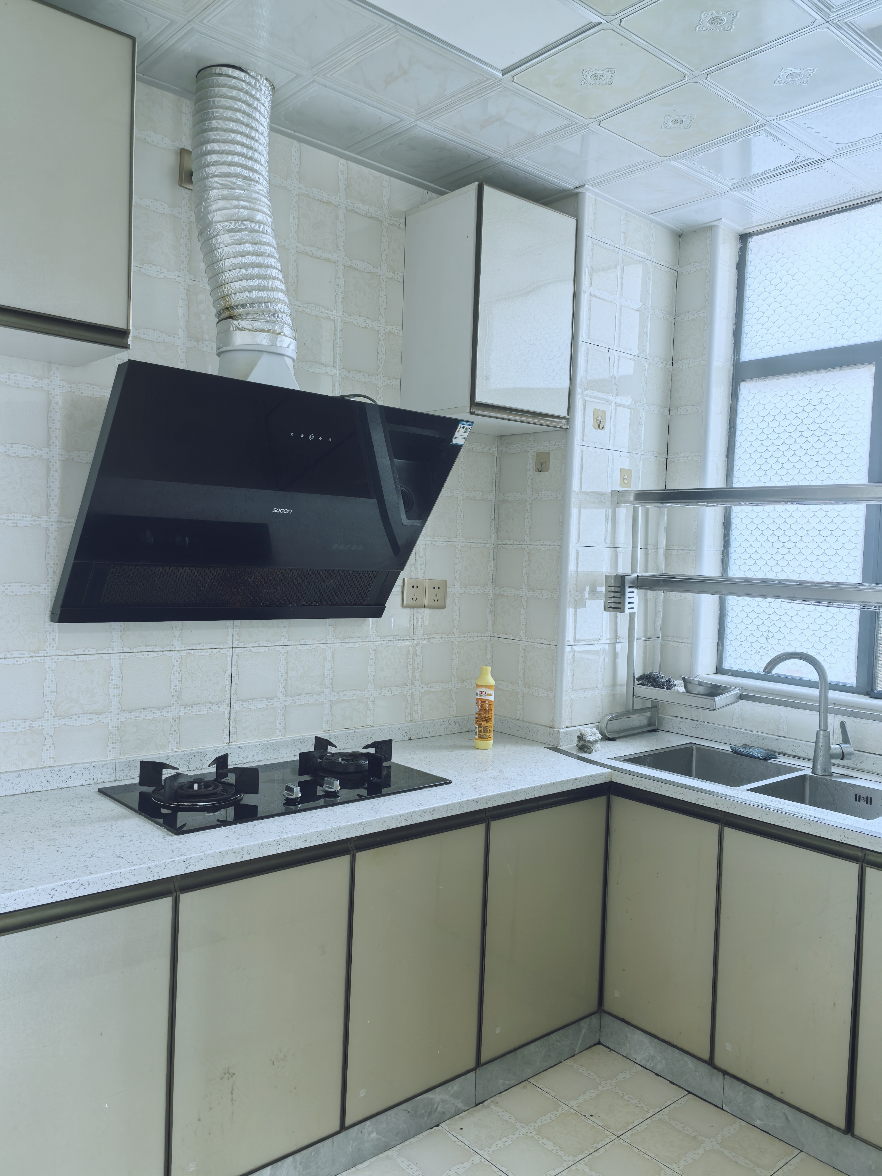 菊苑豪宅 3室2厅2卫 2000.0元/月 菊苑豪宅 3室2厅2卫 2000.0元/月室内图