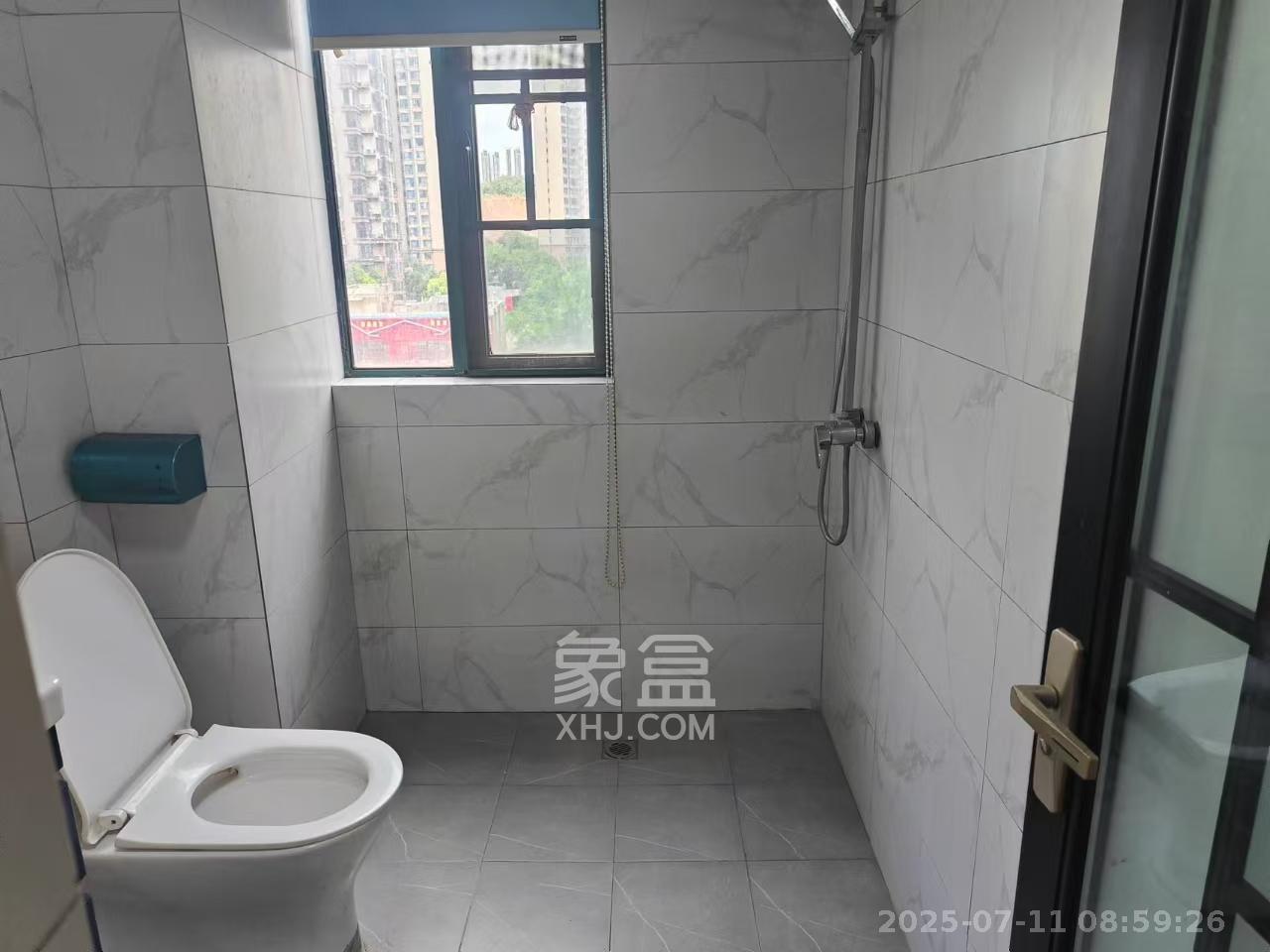 博长山水香颐  4室2厅2卫    2000.0元/月 博长山水香颐  4室2厅2卫    2000.0元/月室内图