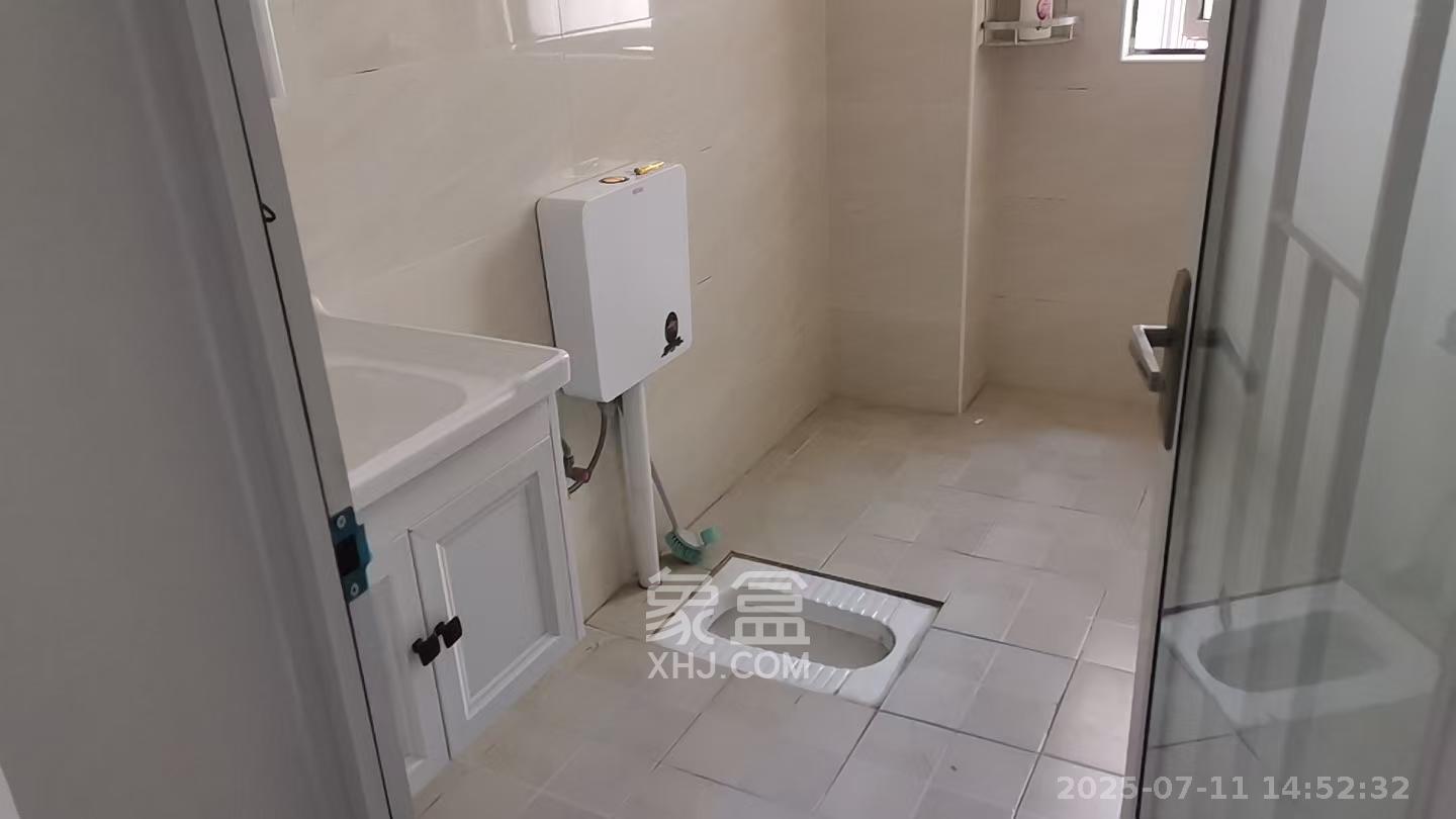 振业城三期 4室2厅2卫 3500.0元/月 振业城三期 4室2厅2卫 3500.0元/月室内图