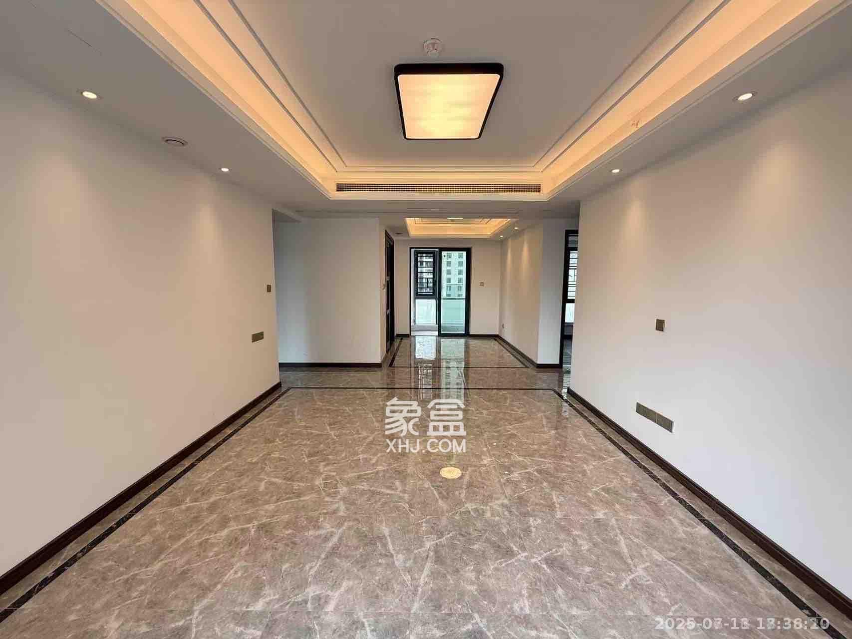 绿地长沙城际空间站(绿地新里佳苑) 4室2厅2卫 3600.0元/月 绿地长沙城际空间站(绿地新里佳苑) 4室2厅2卫 3600.0元/月室内图