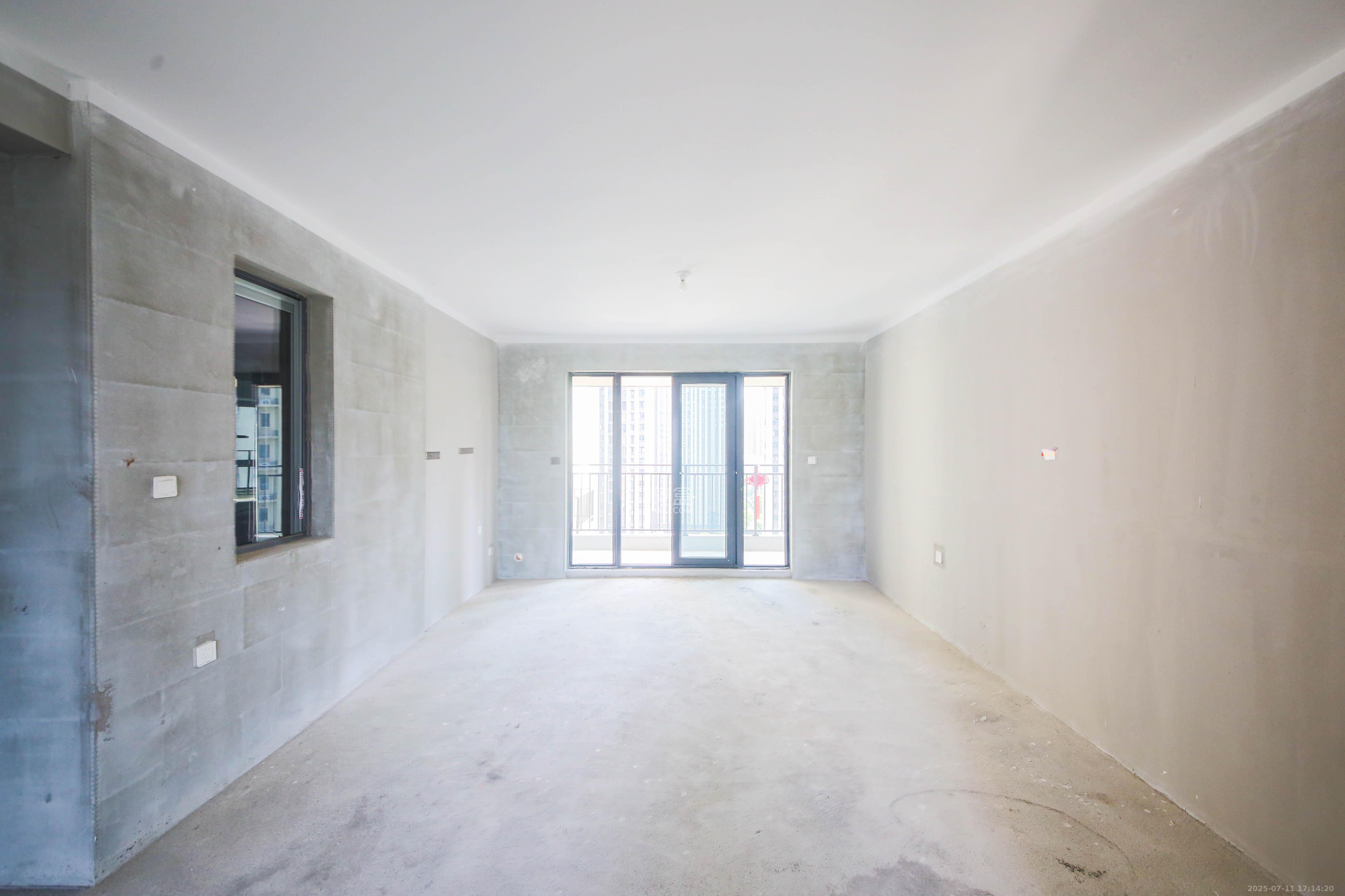 中建钰和城 4室2厅2卫 185.00万 中建钰和城 4室2厅2卫 185.00万客厅