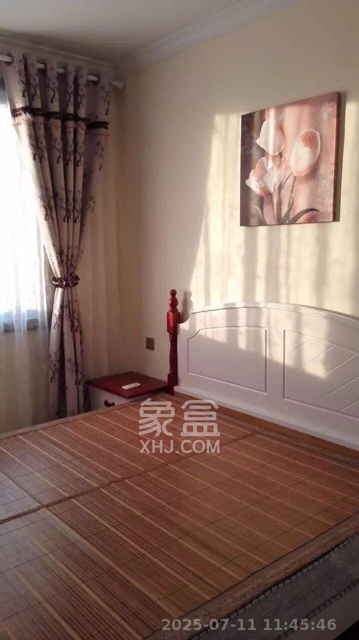 富林公寓  3室2厅2卫   2300.00元/月室内图