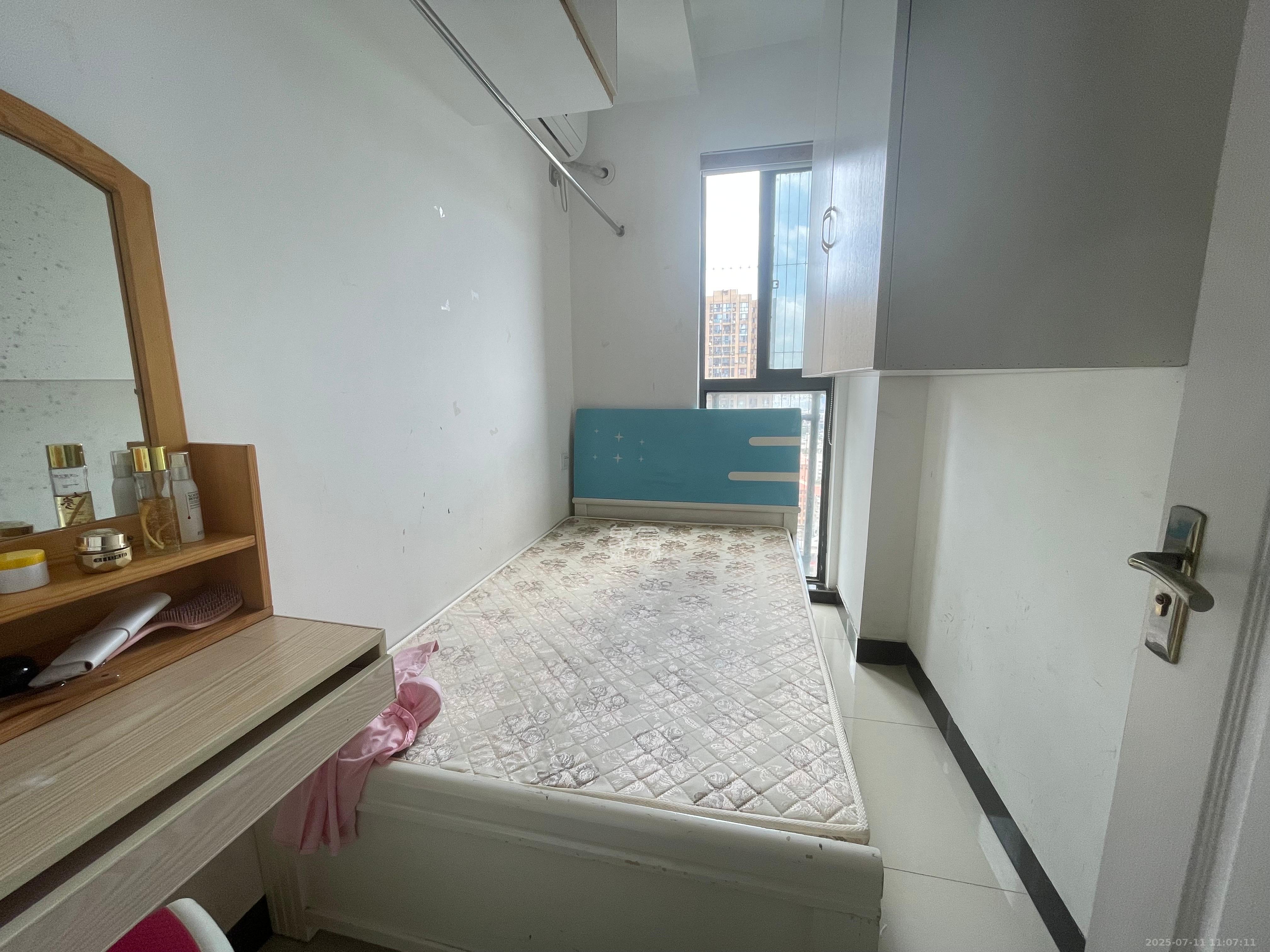 阳光锦城  2室1厅1卫   1800.00元/月室内图