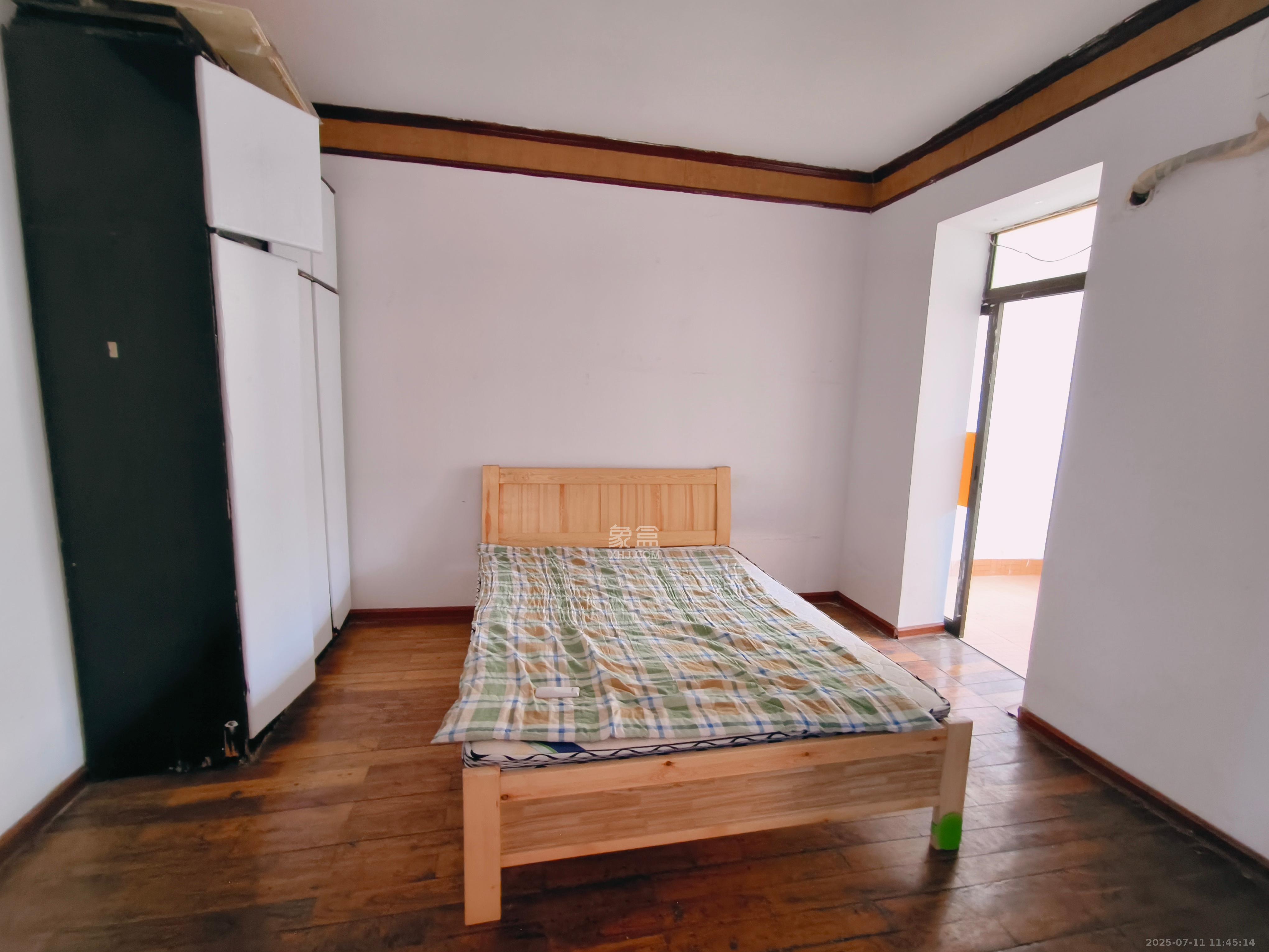 文体宿舍 3室2厅1卫 1600.0元/月 文体宿舍 3室2厅1卫 1600.0元/月室内图