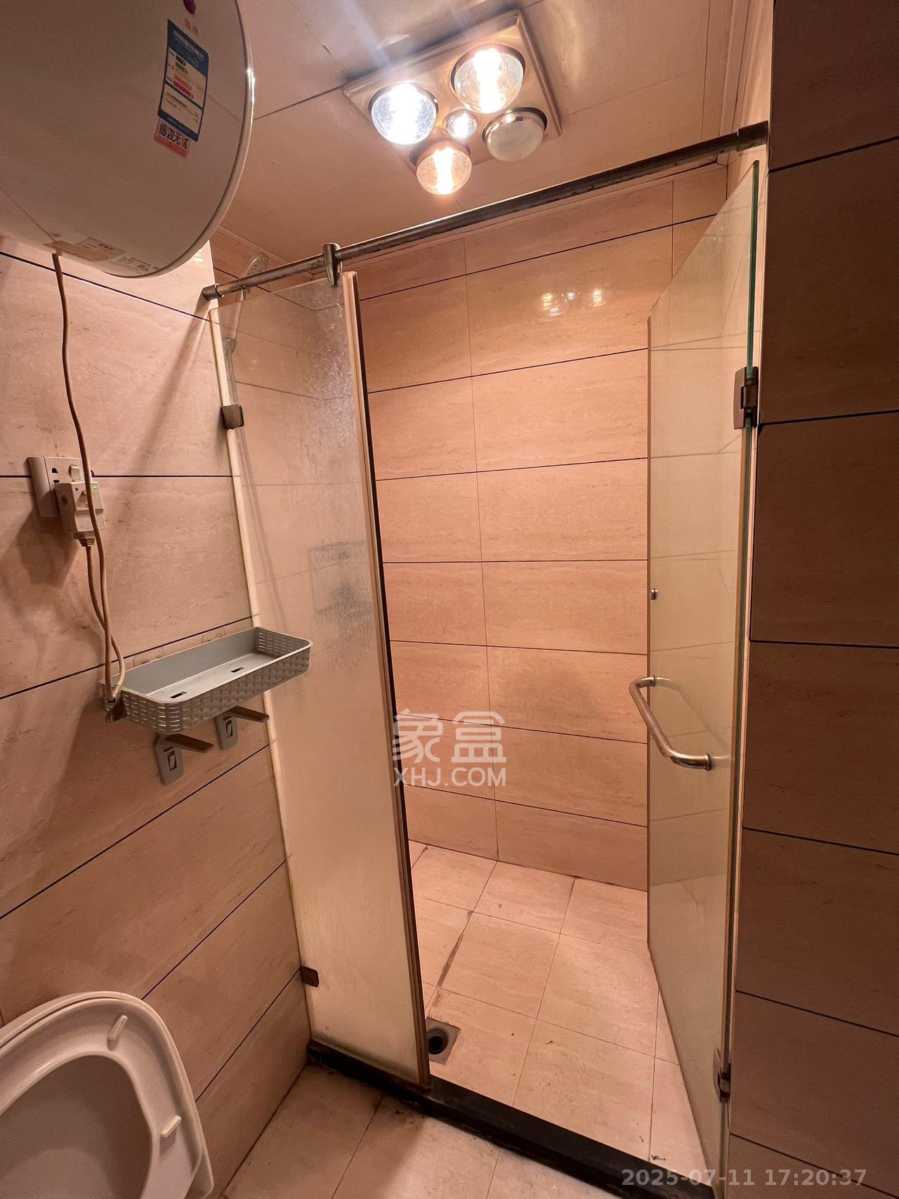 德庆水韵山城  1室1厅1卫   1300.00元/月室内图