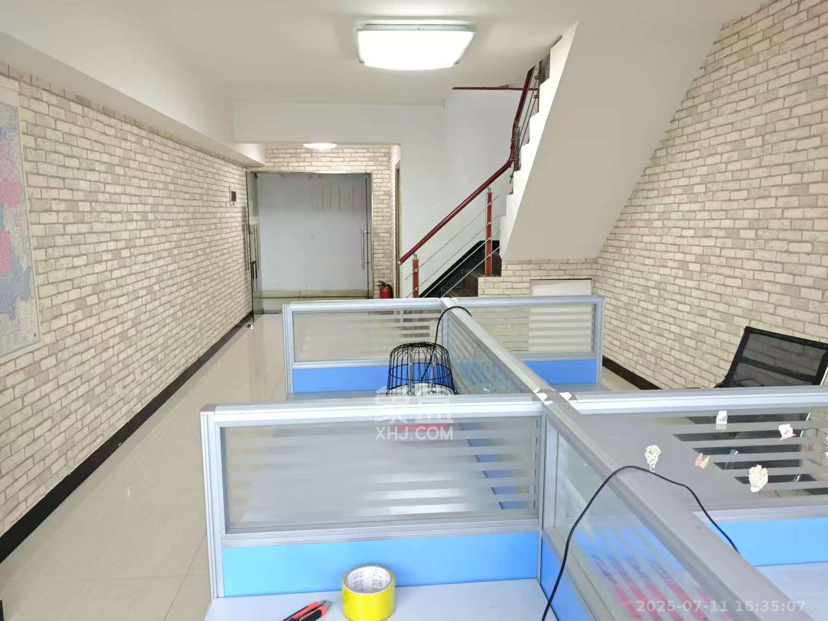 嘉玺大厦（高桥国际公寓）   64.74㎡      2400.0元/月室内图