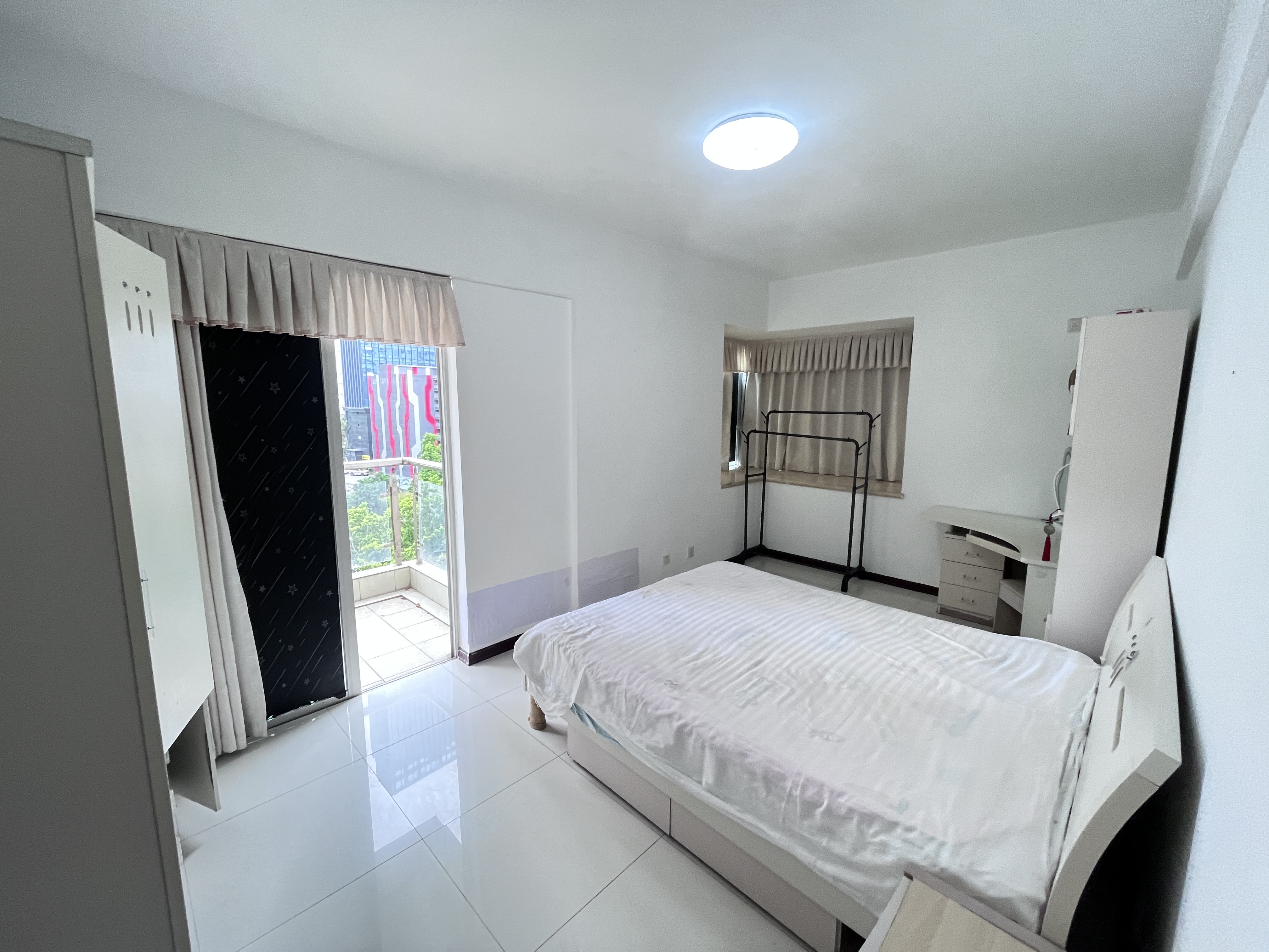 东方文华府 3室2厅2卫 3000.0元/月 东方文华府 3室2厅2卫 3000.0元/月室内图