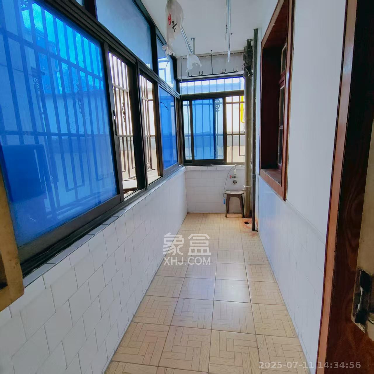 里仁巷22号工商联宿舍  2室1厅1卫   2000.00元/月室内图