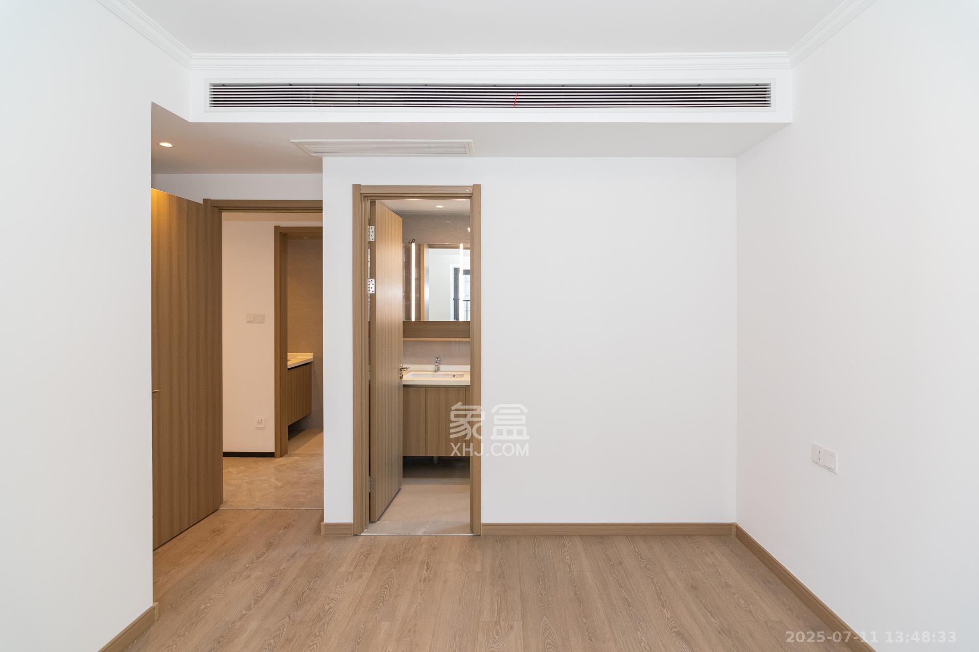 金辉优步学府  4室2厅2卫    105.0万 金辉优步学府  4室2厅2卫    105.0万卧室