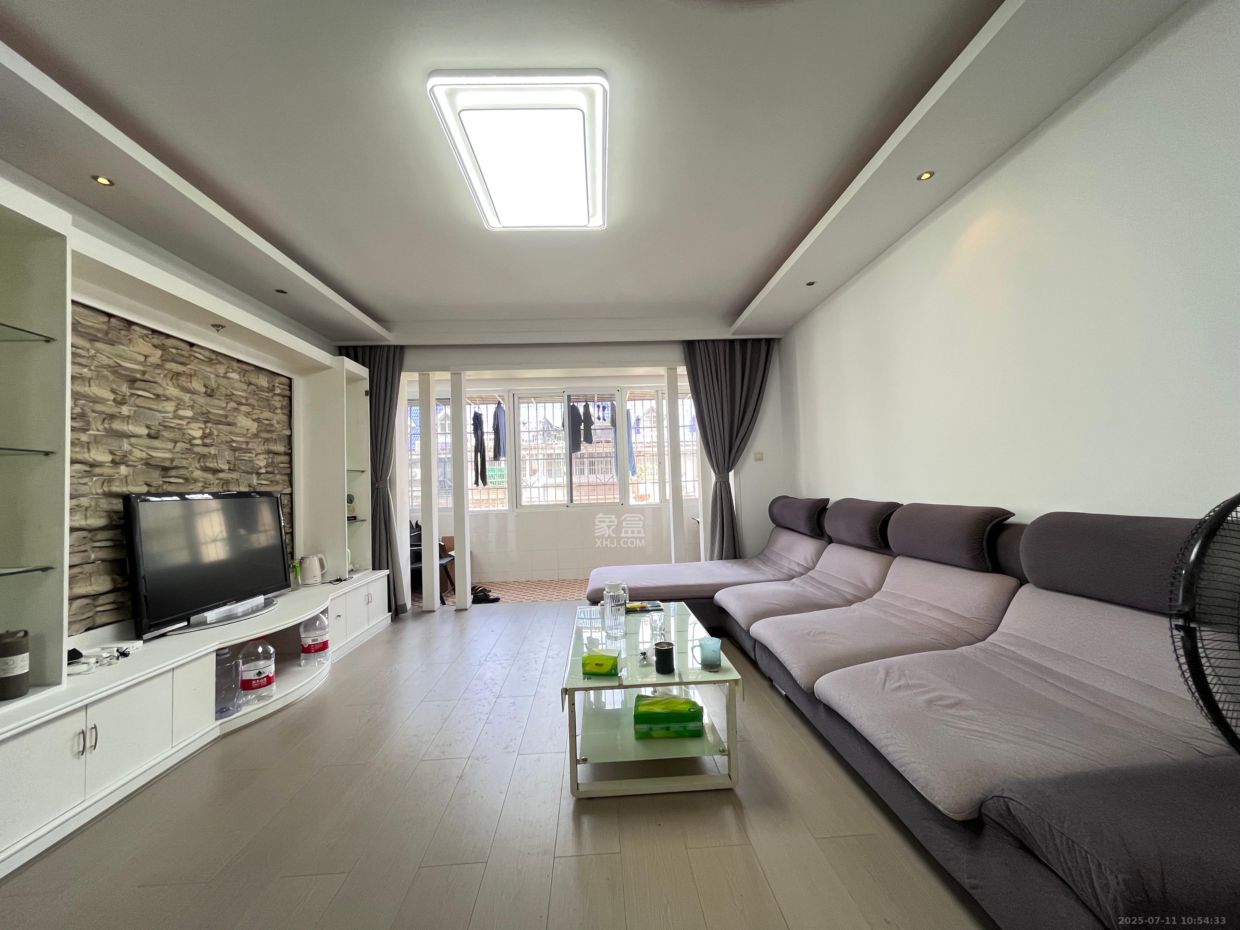 南湖嘉园  3室2厅2卫    3000.0元/月 南湖嘉园  3室2厅2卫    3000.0元/月