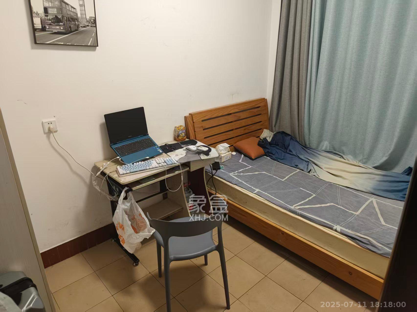 荷晏小区  3室1厅1卫   2000.00元/月室内图