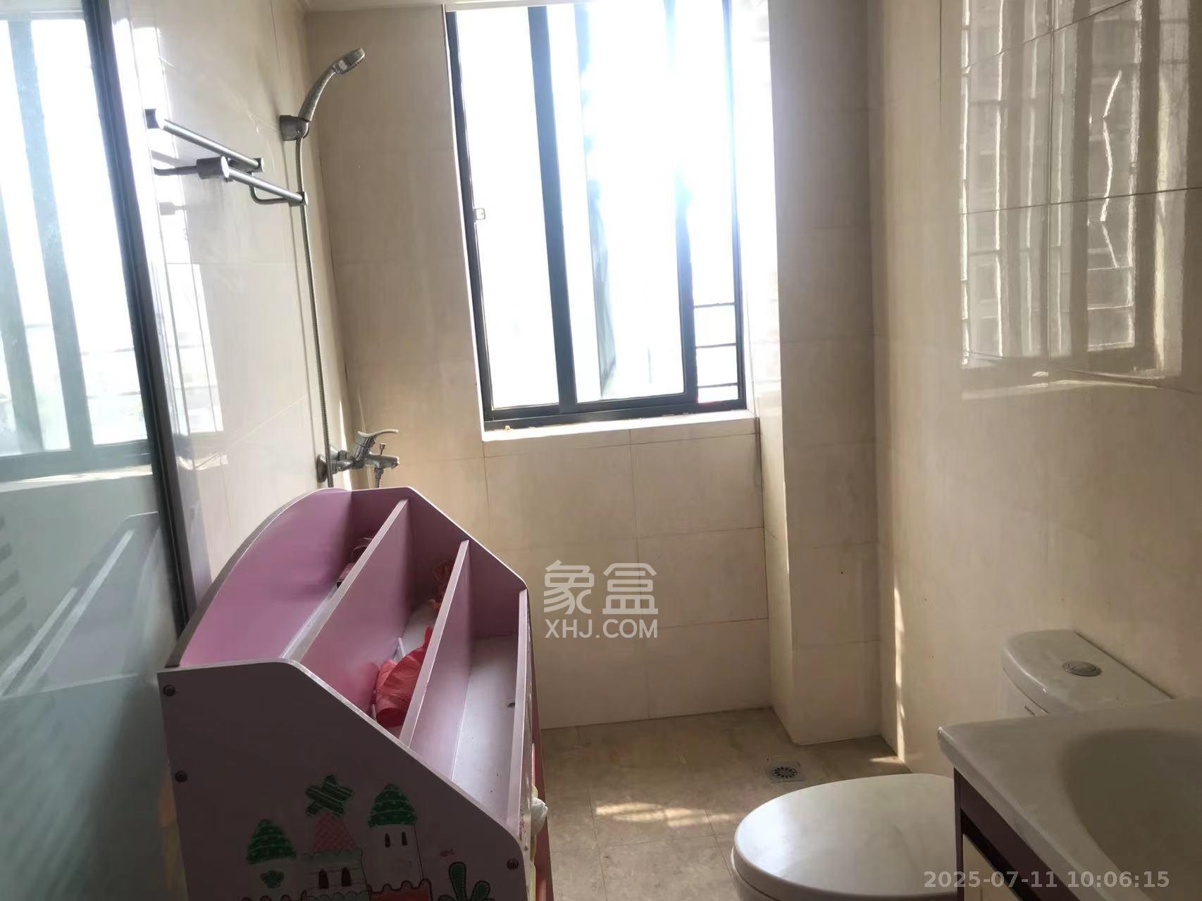 中江佳境天成  3室2厅2卫   2500.00元/月室内图
