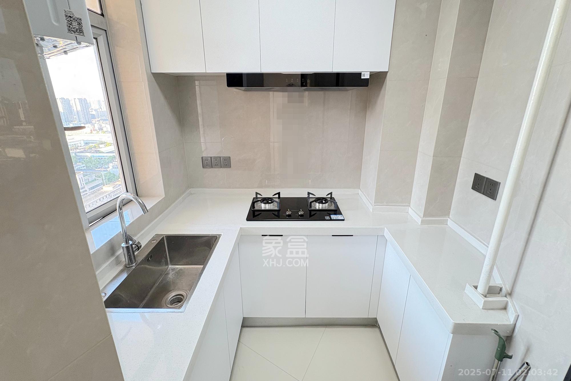 凯通国际城(凯通朝庭) 3室1厅1卫 68.0万 凯通国际城(凯通朝庭) 3室1厅1卫 68.0万厨房